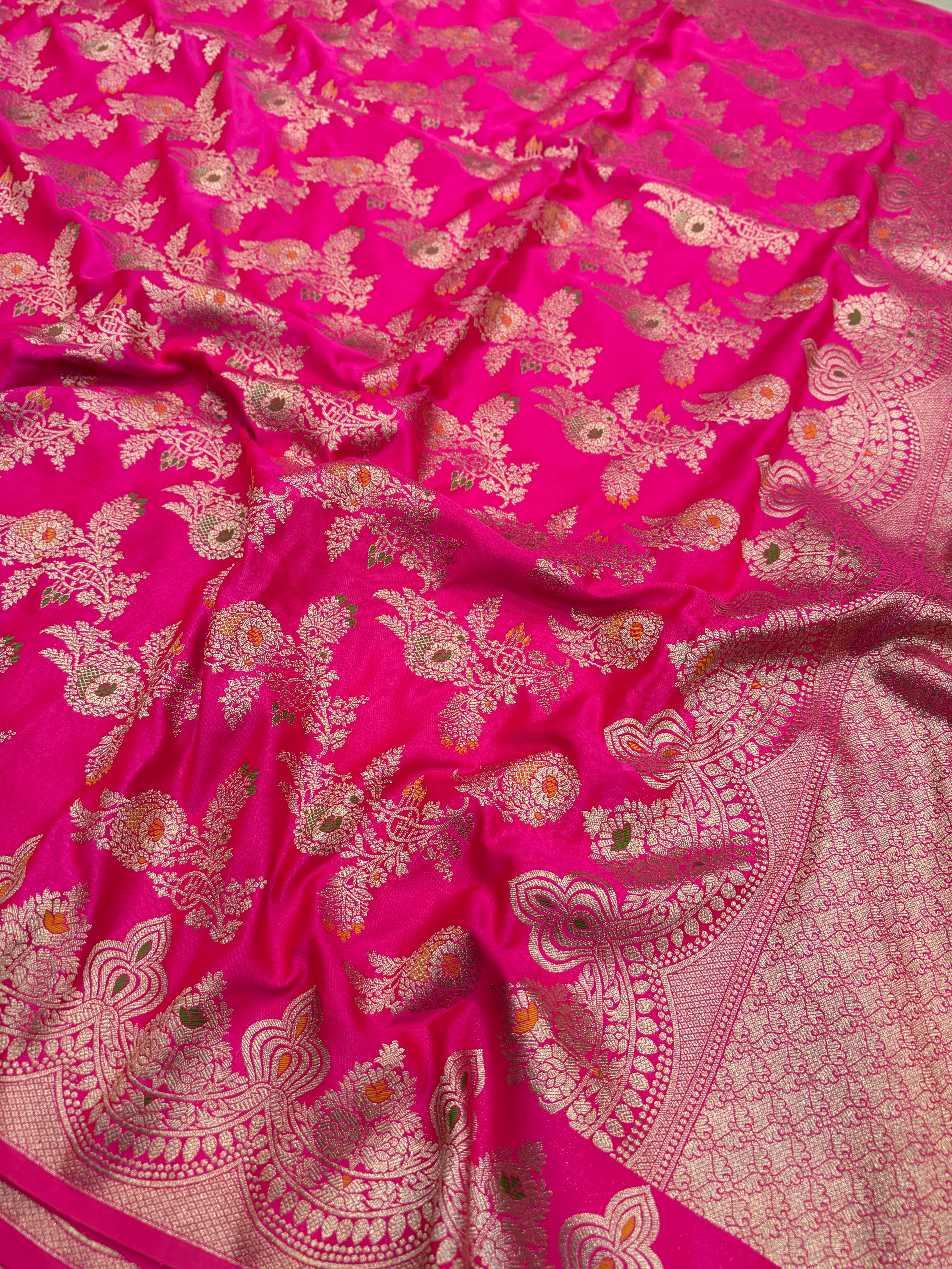 Rani Scallop Border Meenakari Banarasi Saree