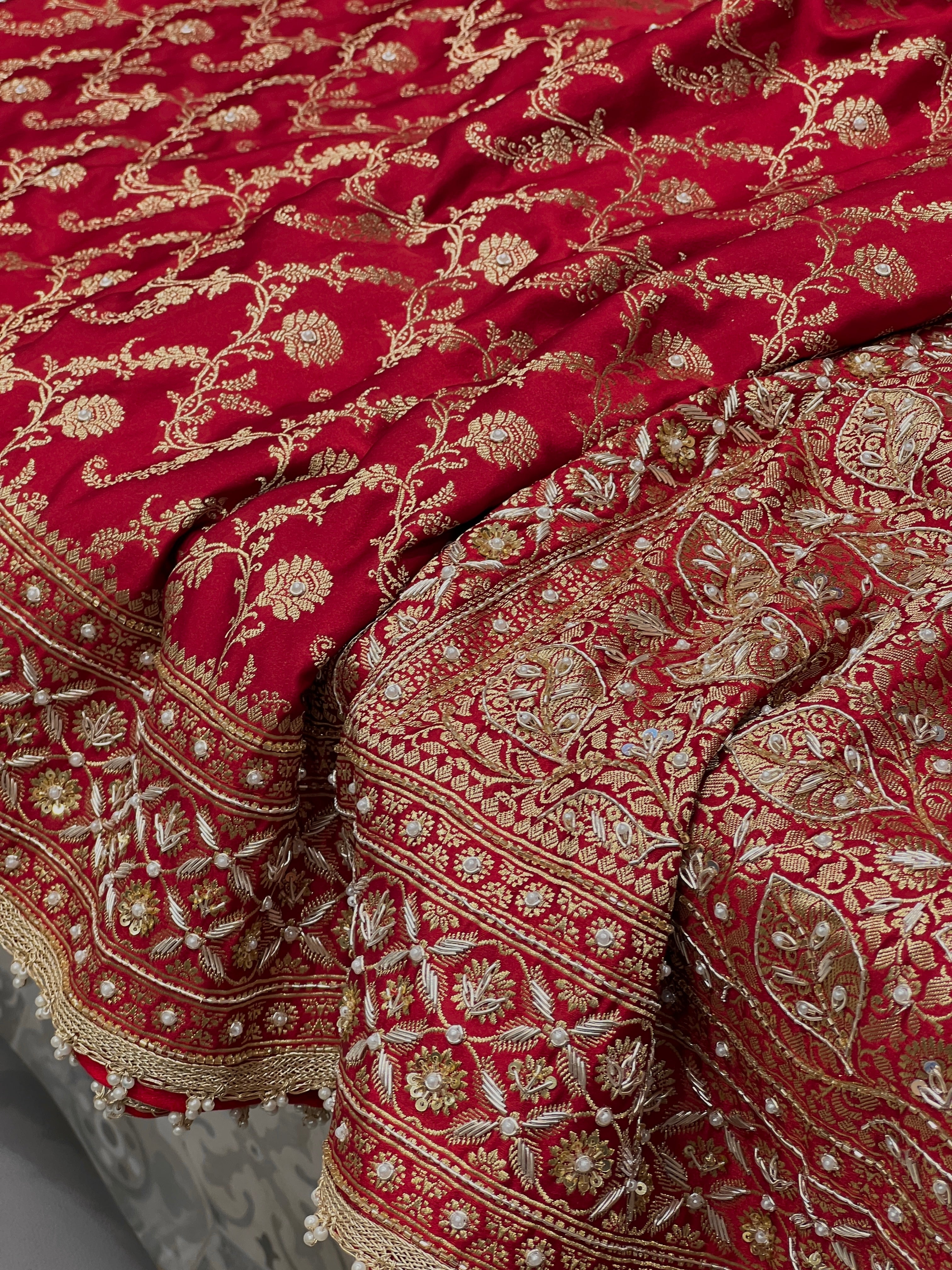 Maroon Banarasi Silk Leaf Pallu Embroidery Saree