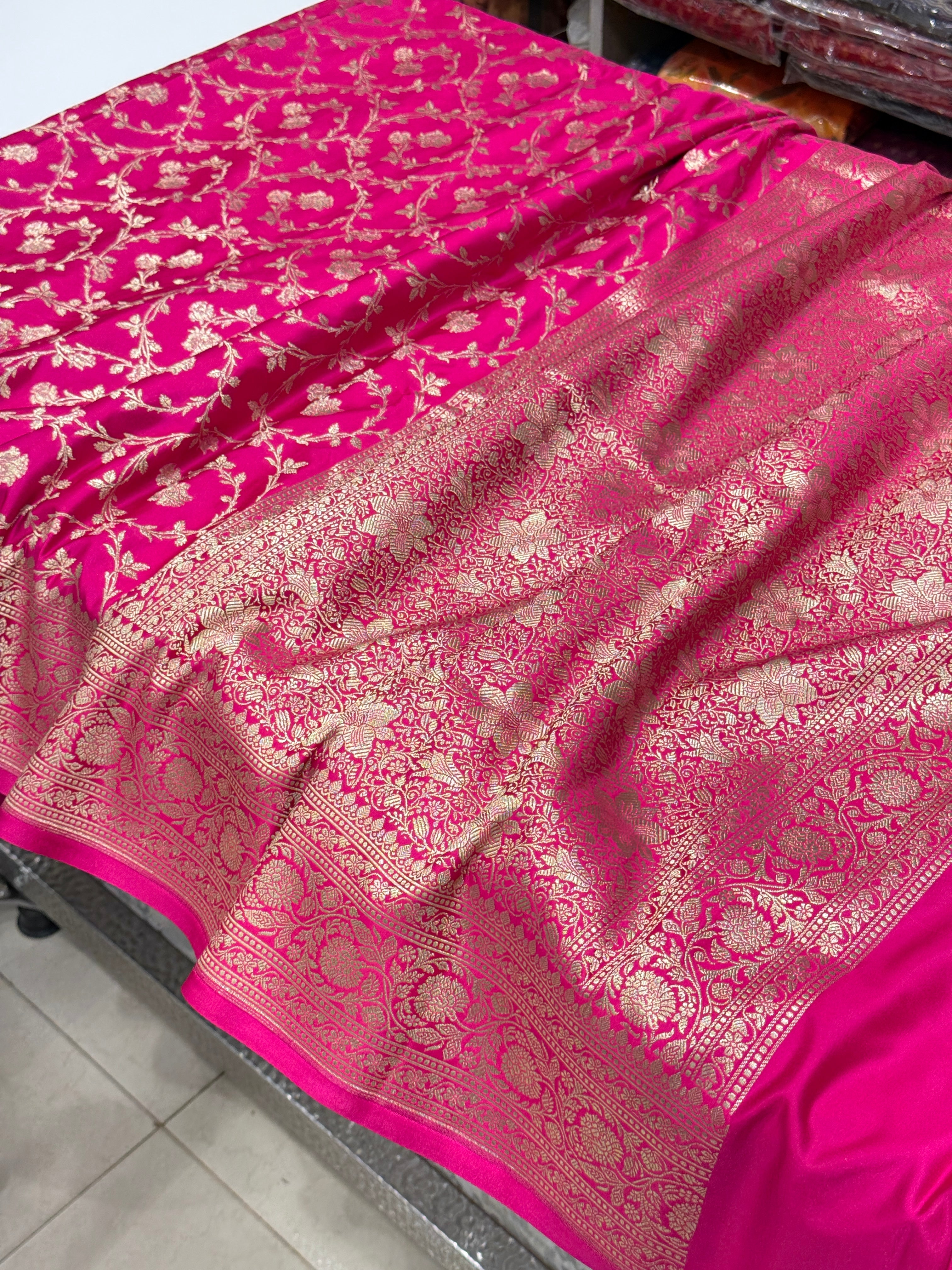 Rani Budding Rose Jaal Banarasi Silk Saree