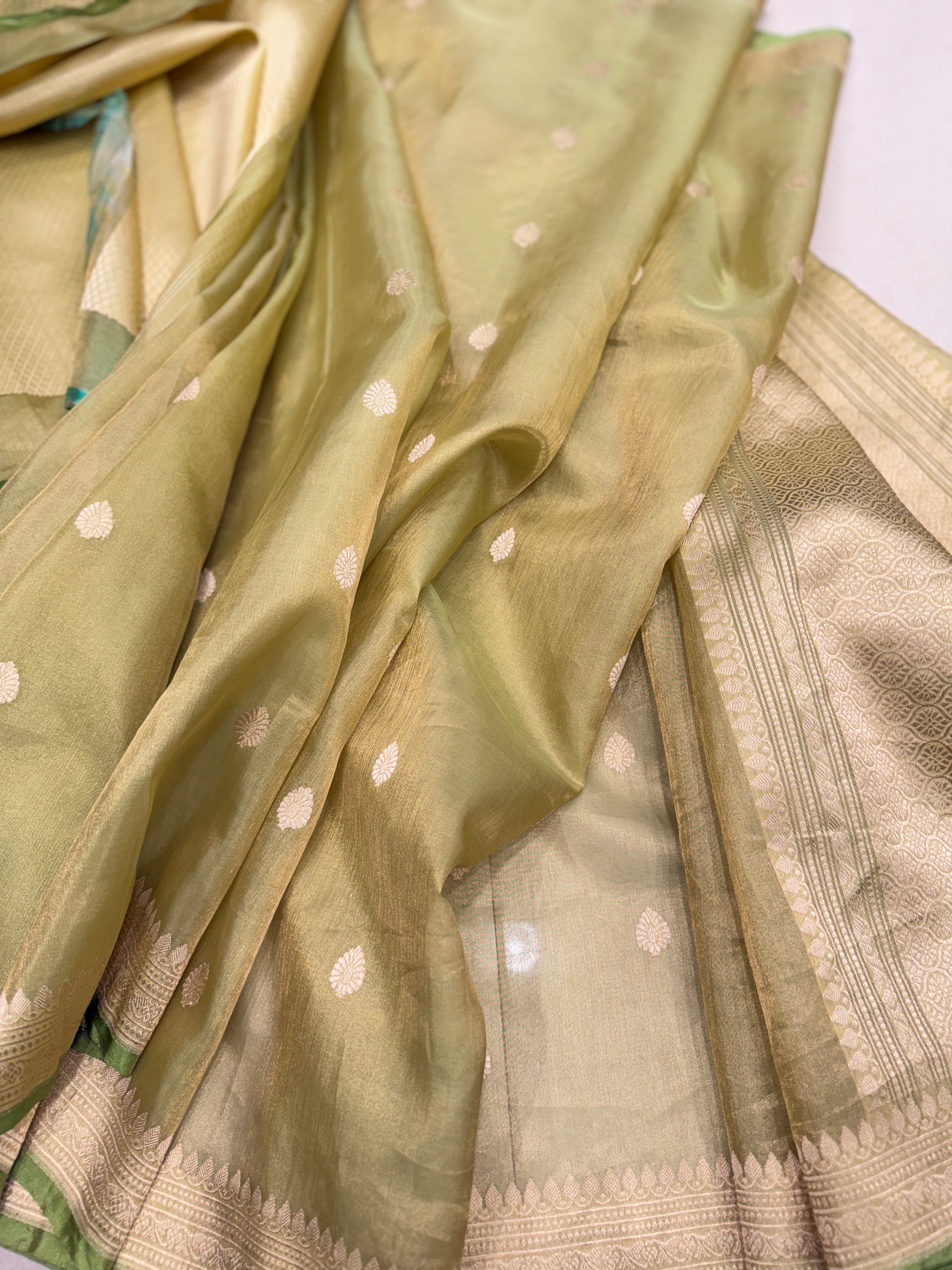 Pista Green Handloom Banarasi Tissue Kadwa Saree