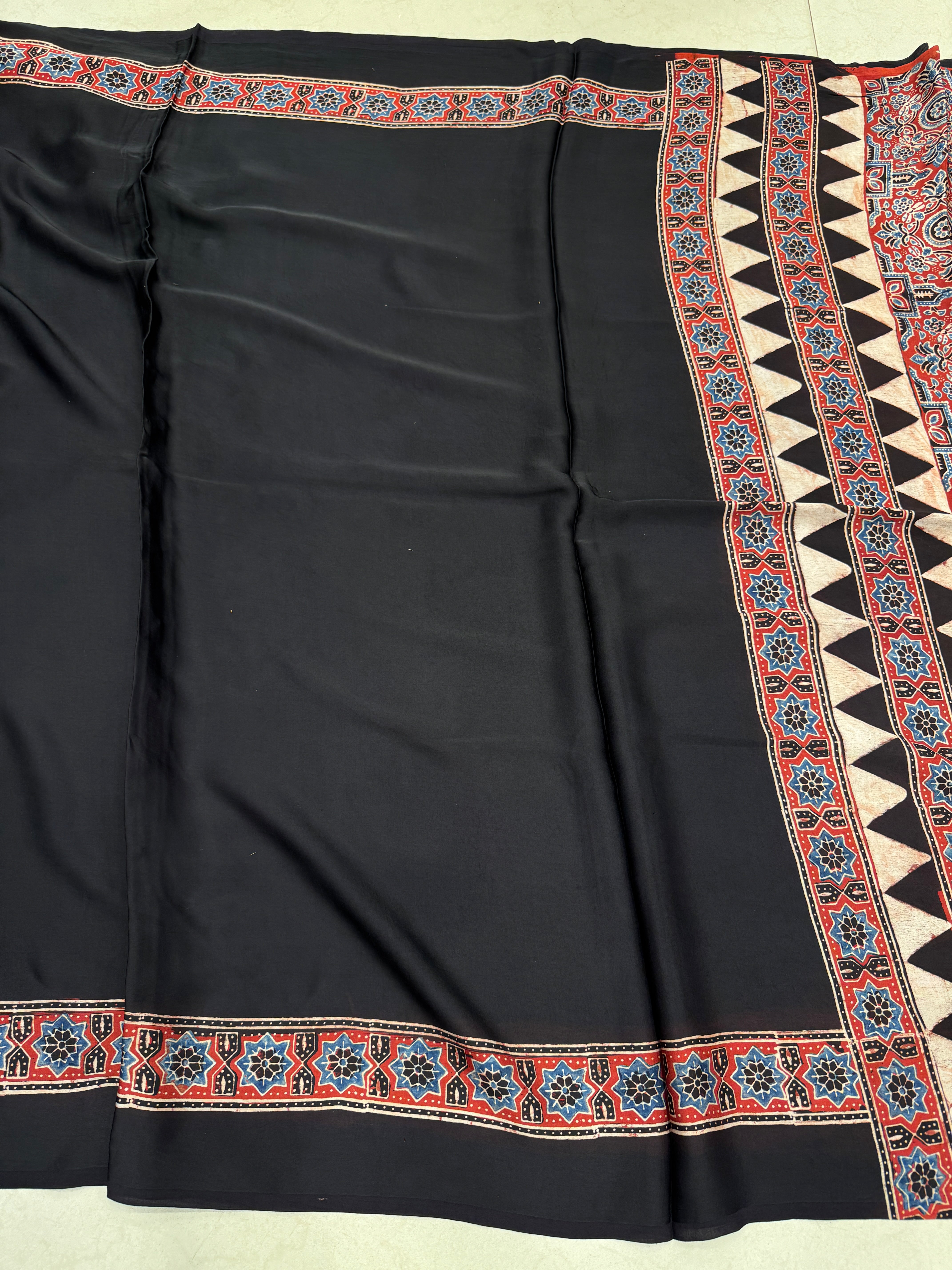 Red Black Plain Border Hand Block Print Ajrkah Pure Gajji Silk Saree