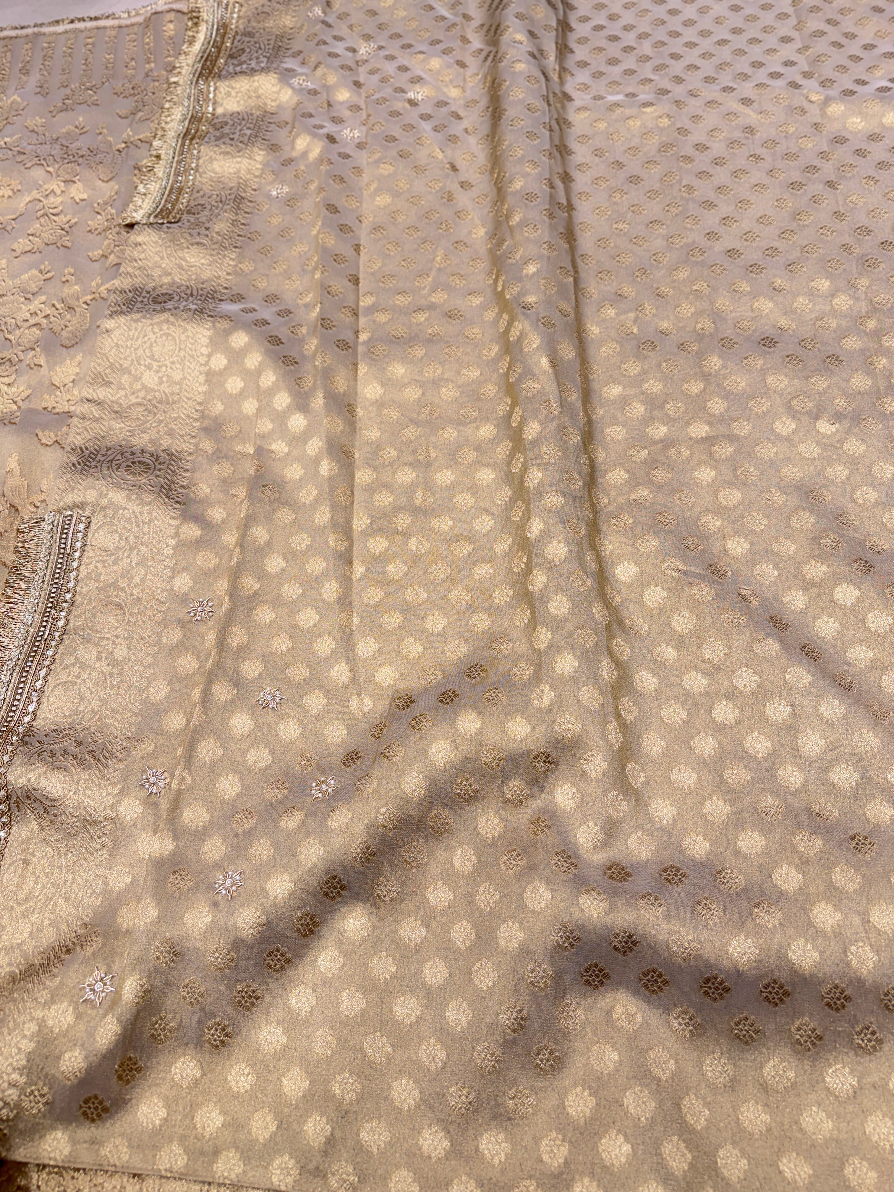 Golden Tissue Woven Jaal Maharani Edit Sitara Buttis
