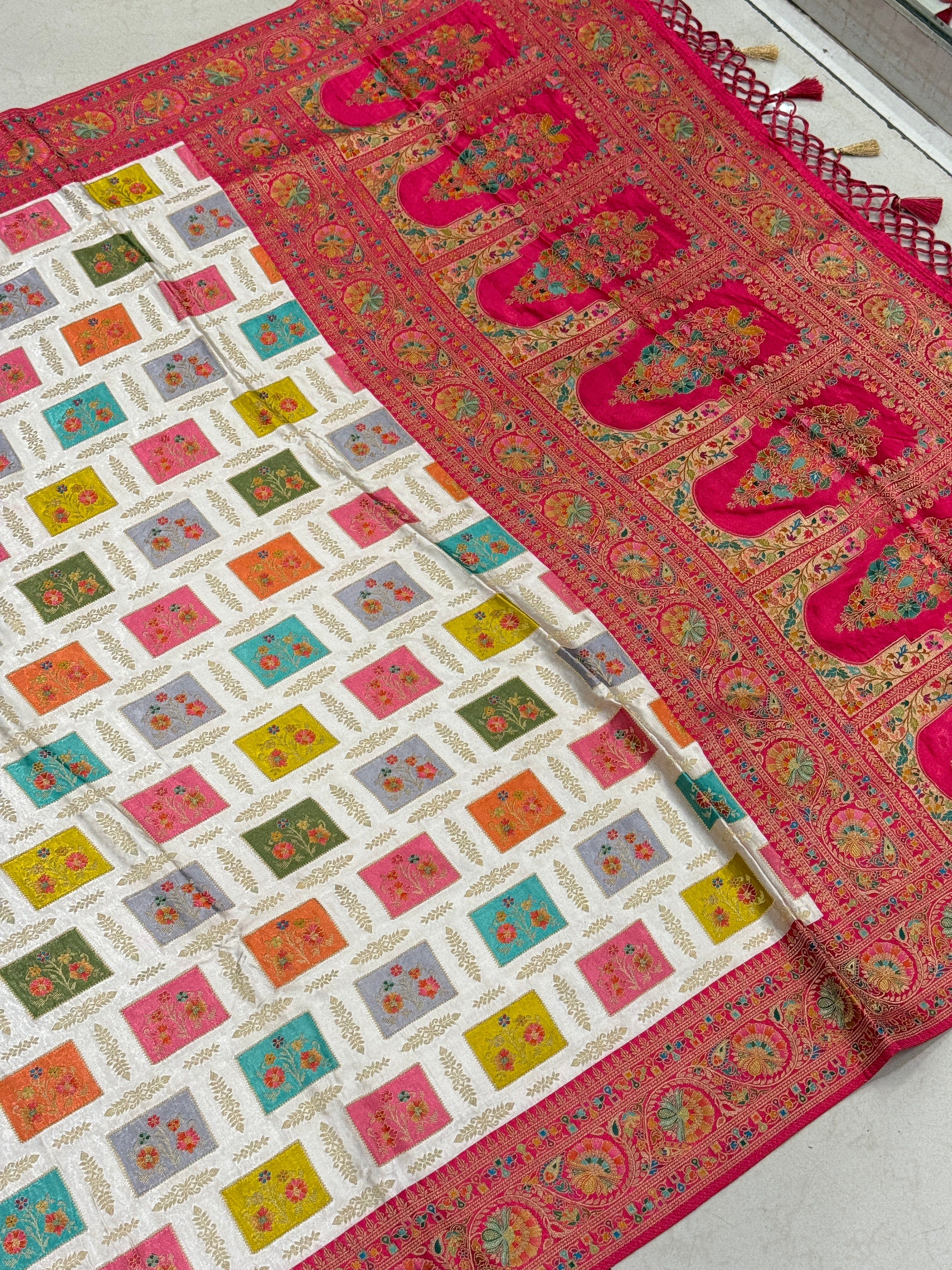 Moti White Box Check Banarasi Modal Satin Rangkat Saree