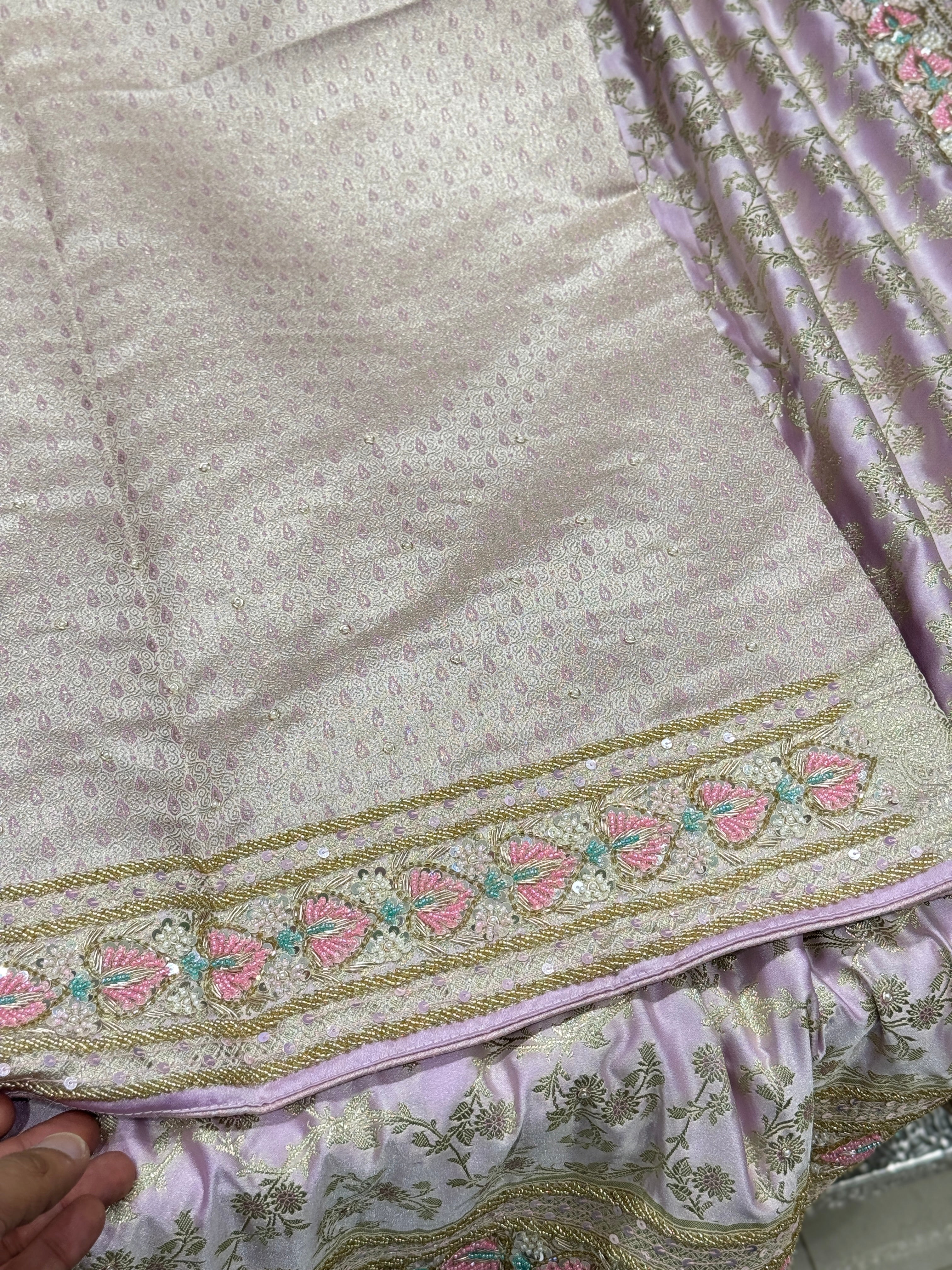 Lilac Banarasi Heart Border Fancy Hand Embroidery Saree