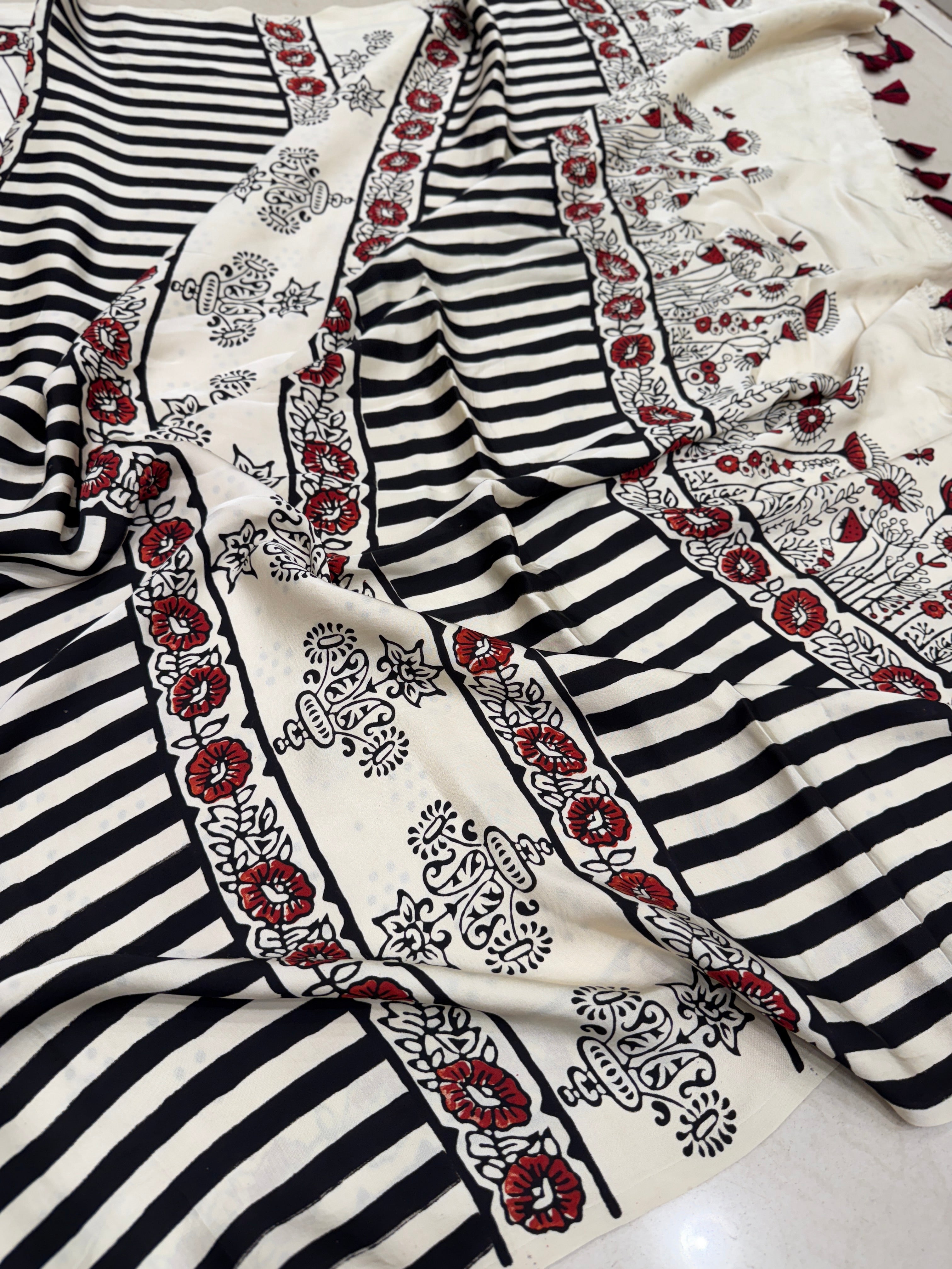 White Contemporary Ajrakh Block Print Hand Pure Gajji Silk Saree