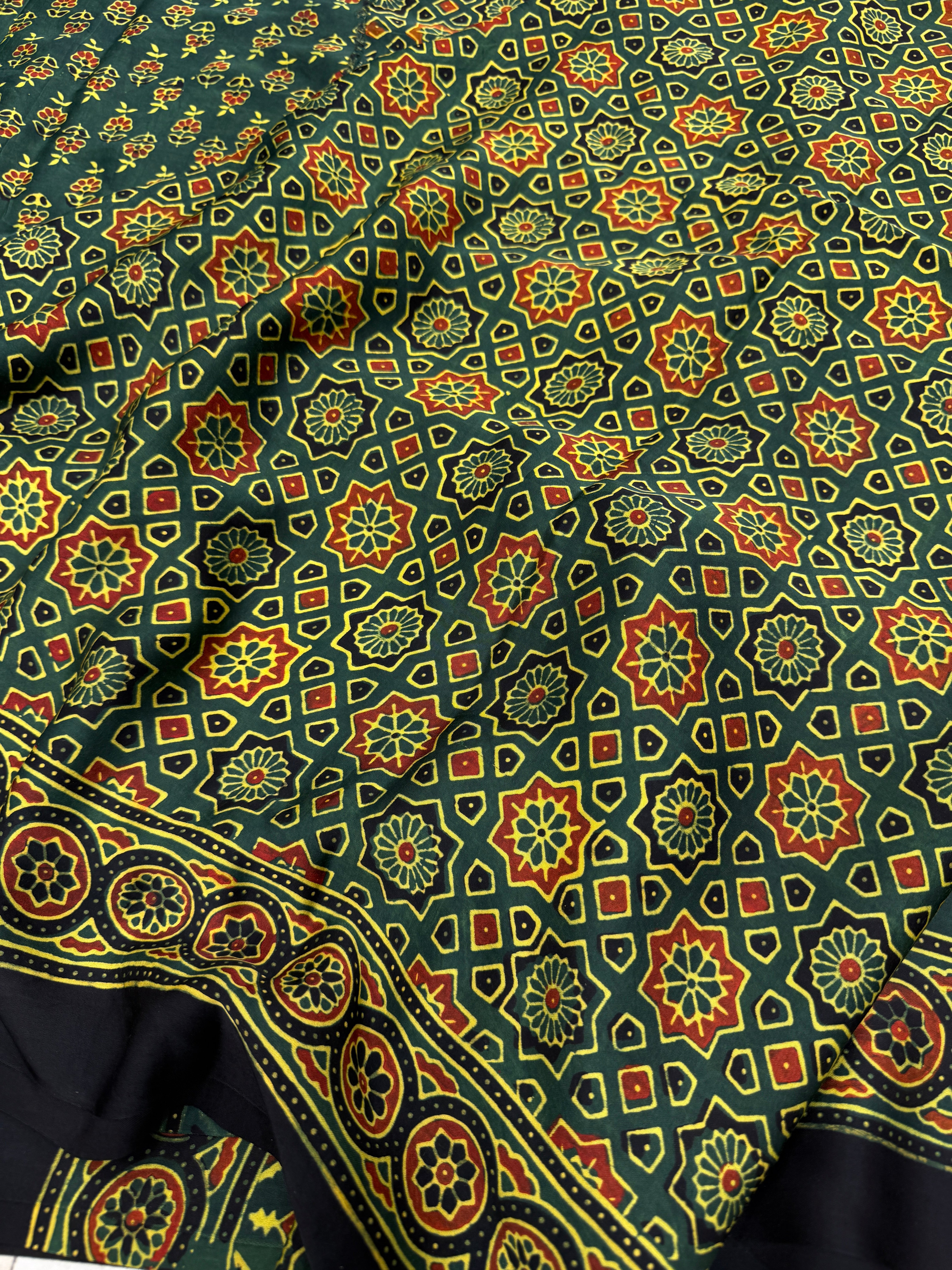 Green Floral Butti Ajrakh Modal Gajji Silk Saree