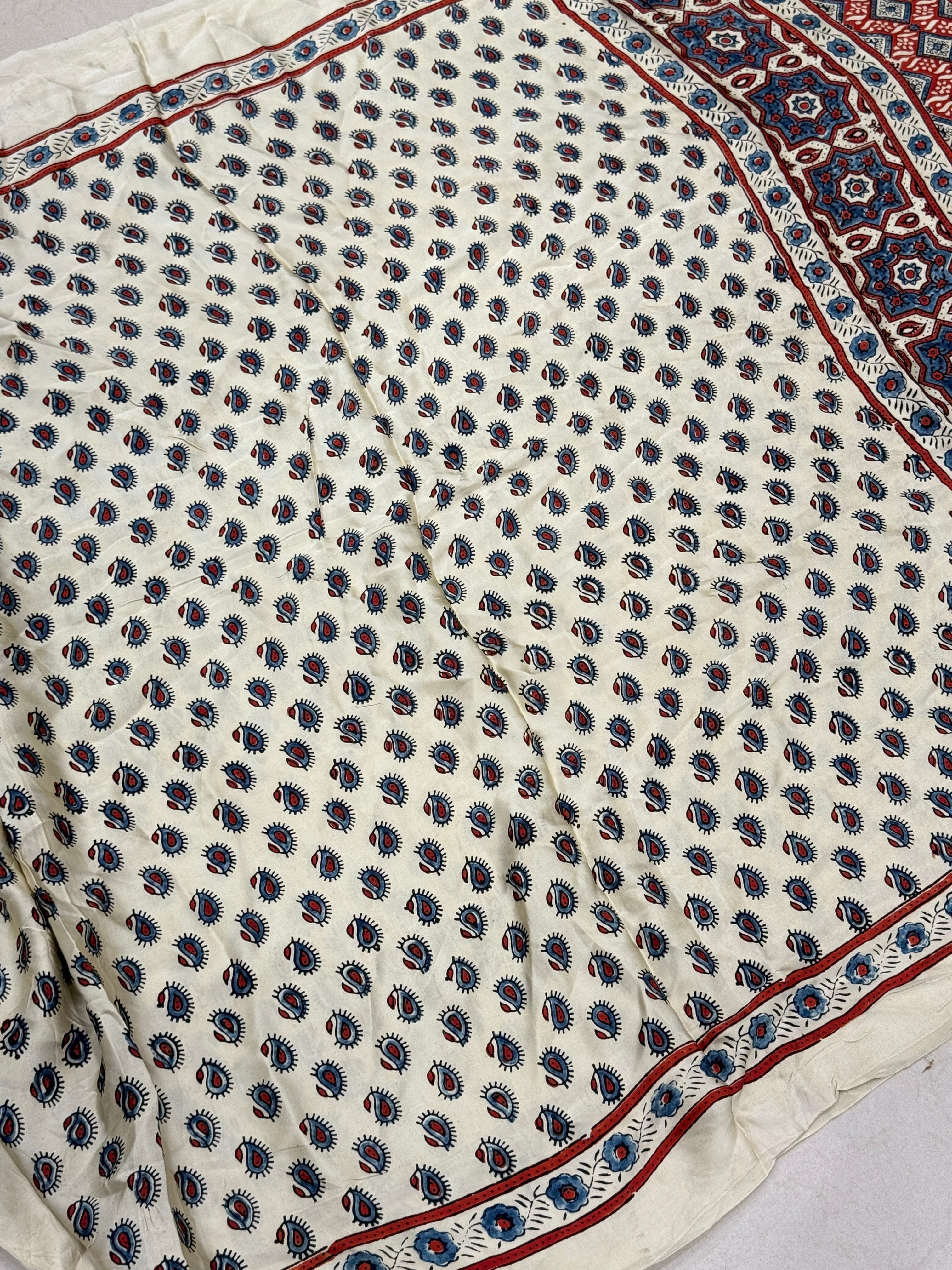 White Floral Butti Ajrakh Modal Gajji Silk Saree
