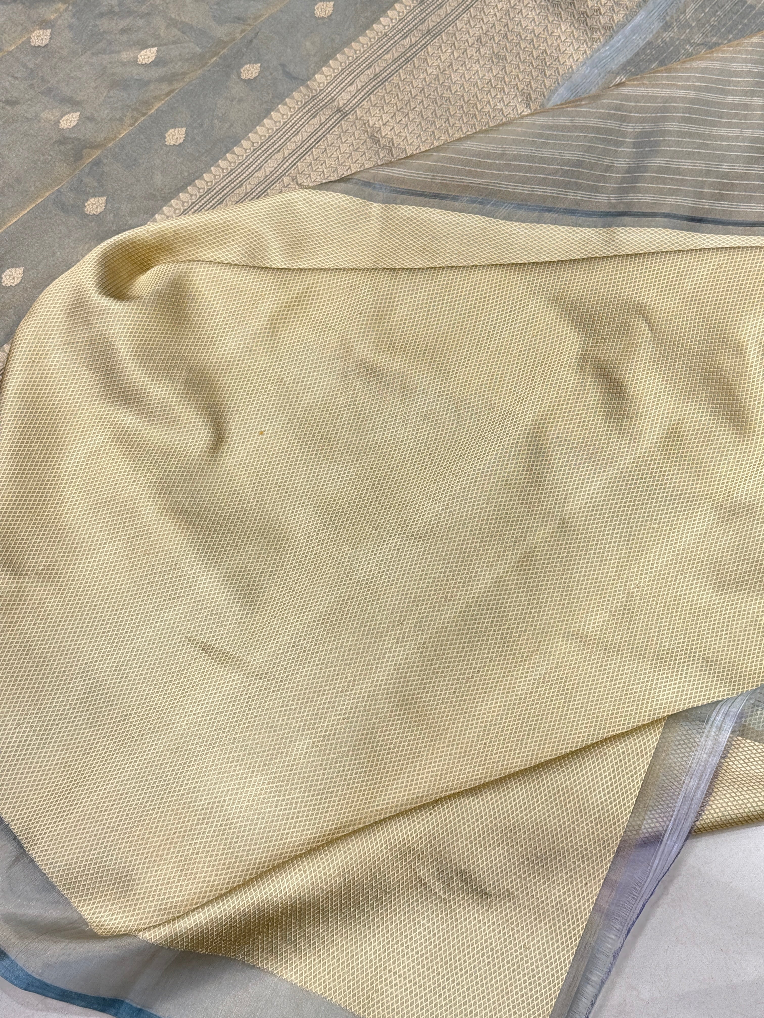Cement Grey Handloom Banarasi Tissue Kadwa Saree