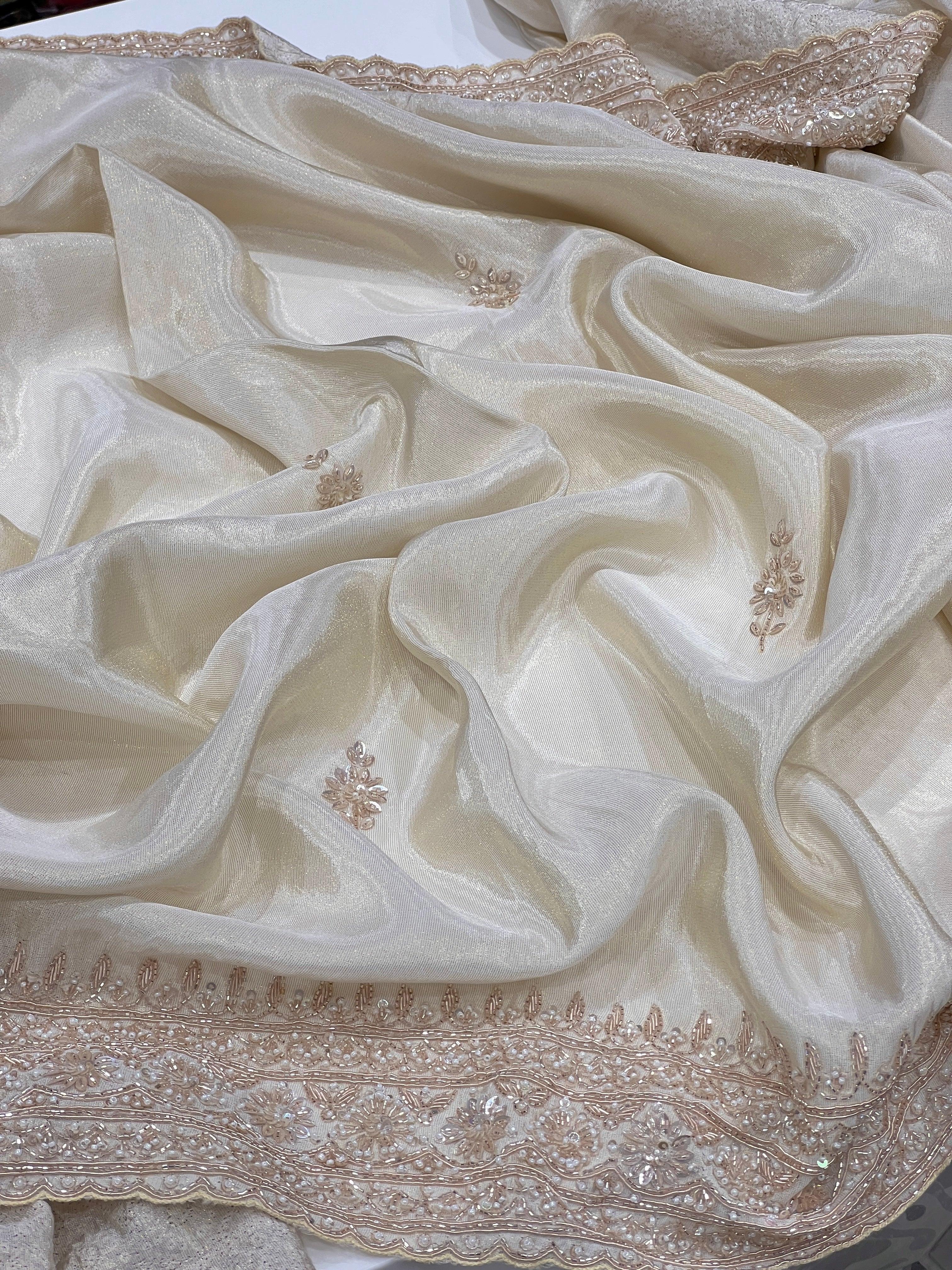 Cremish Kareena Kapoor Inspired Crepe Tissue Embroidery Saree 2.0