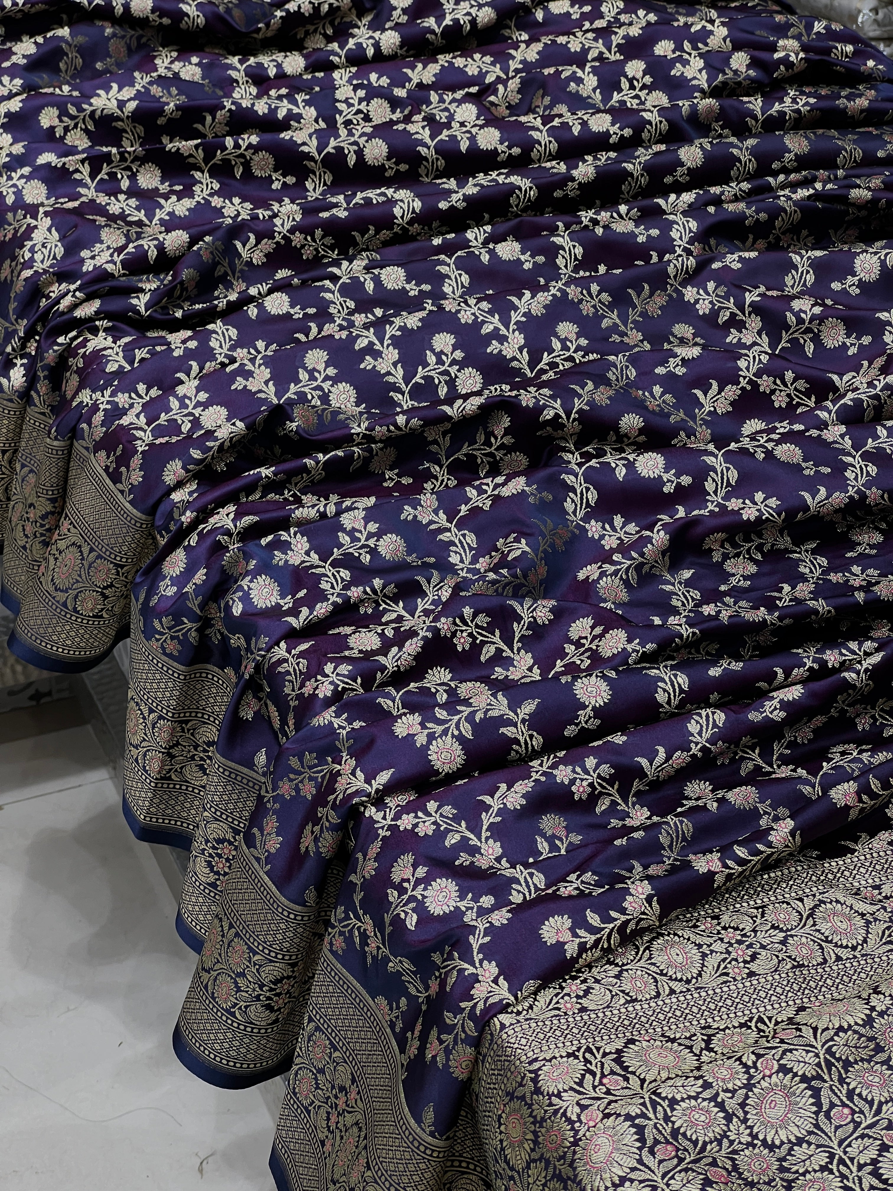 Purple Blue Dhup Chava Flower Border Saree