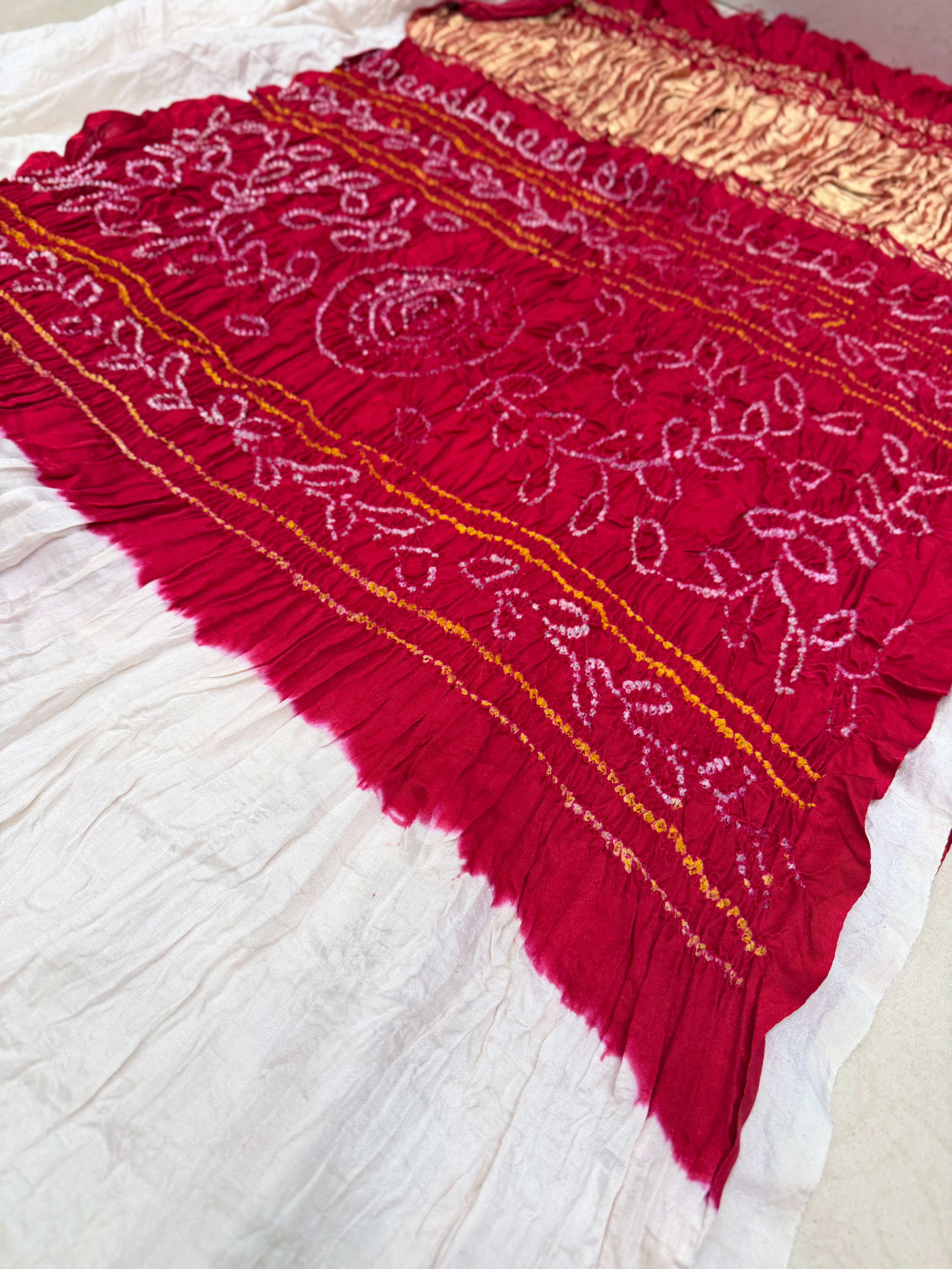 White Rasmandal Pure Gajji Silk Rai Bandhej Hand Made Saree