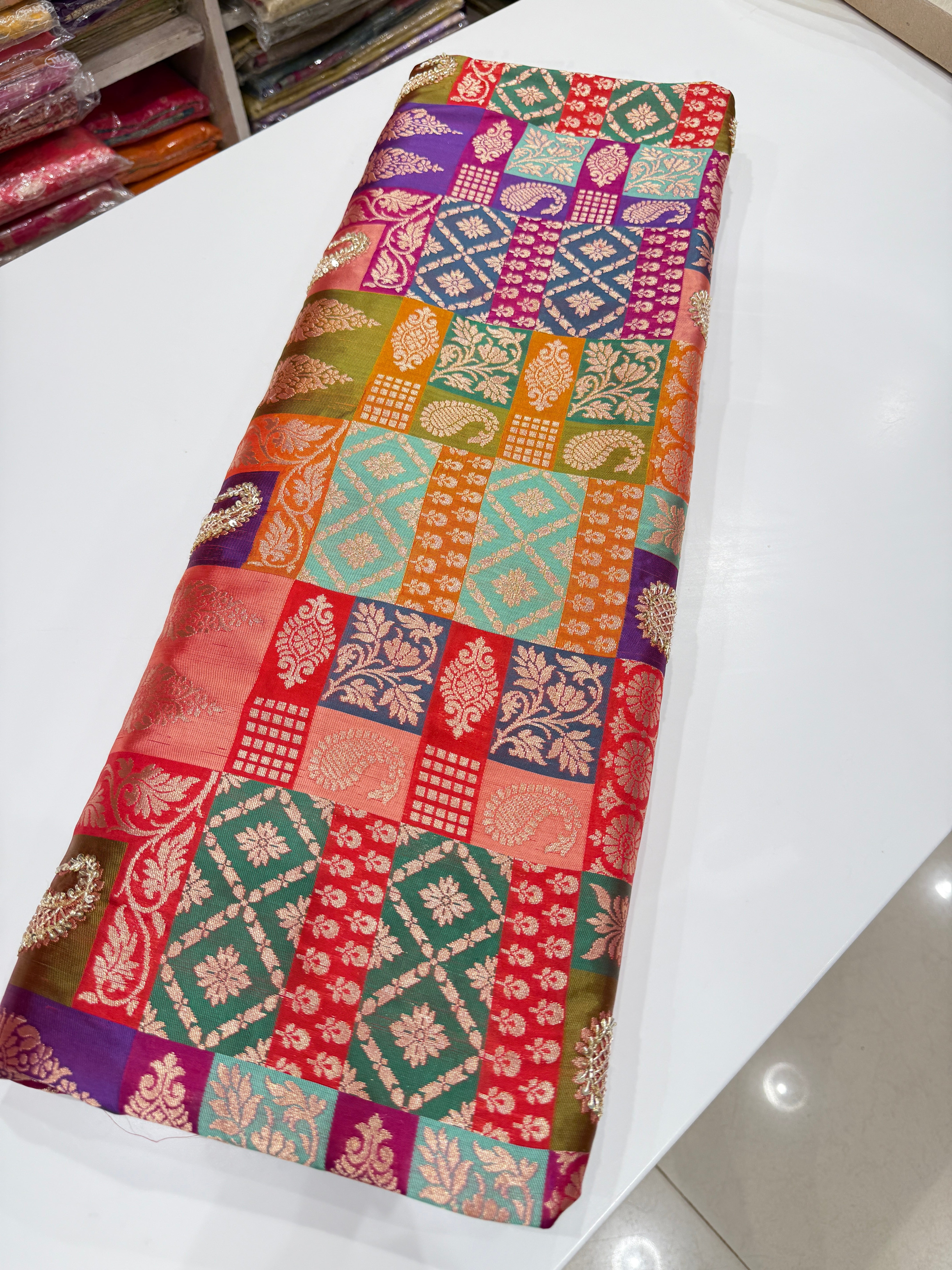 Banarasi Handloom Rangkat Zardosi Embroidery