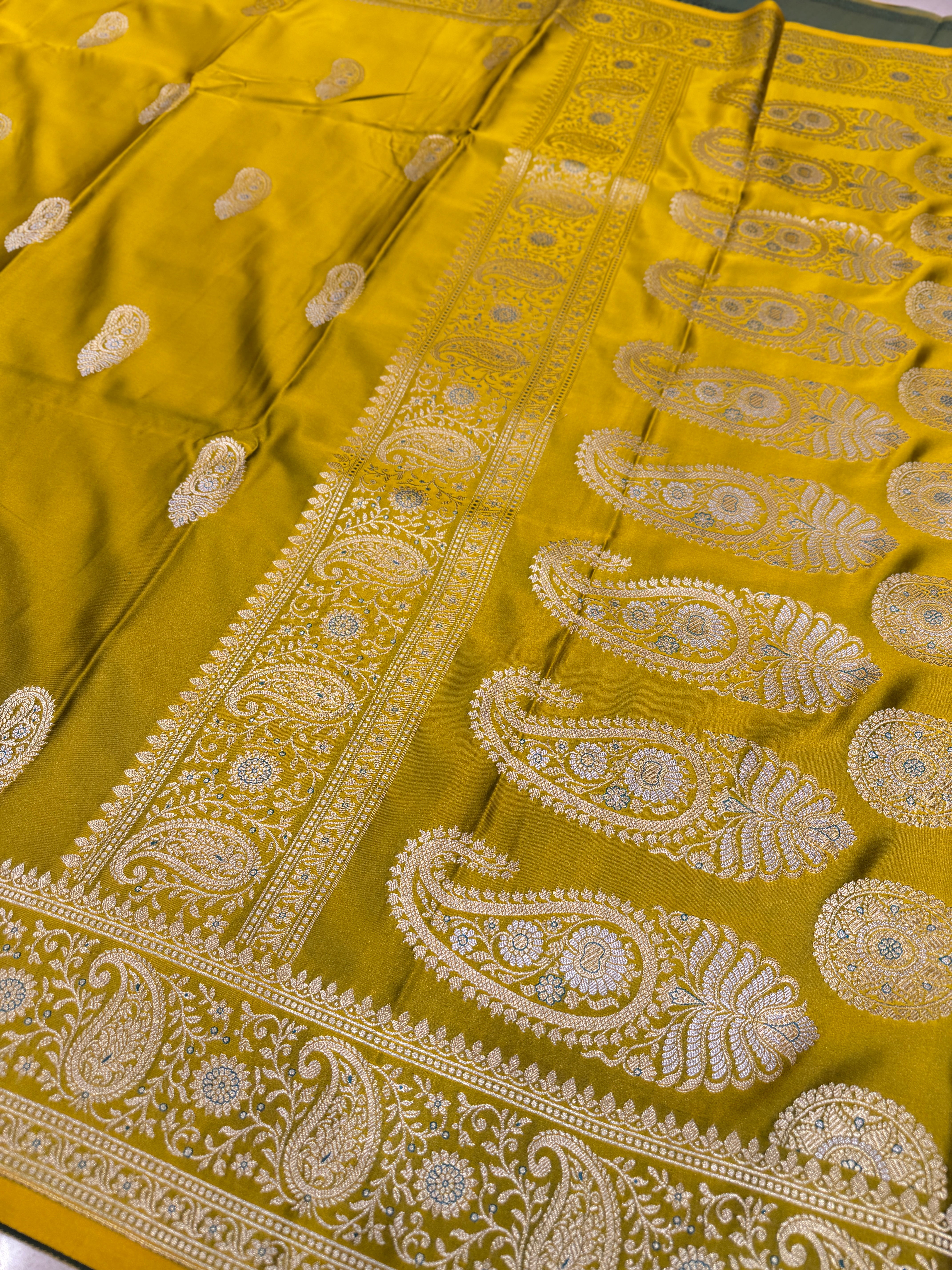Lime Green Sona Roopa Keri Butta Banarasi Silk Saree