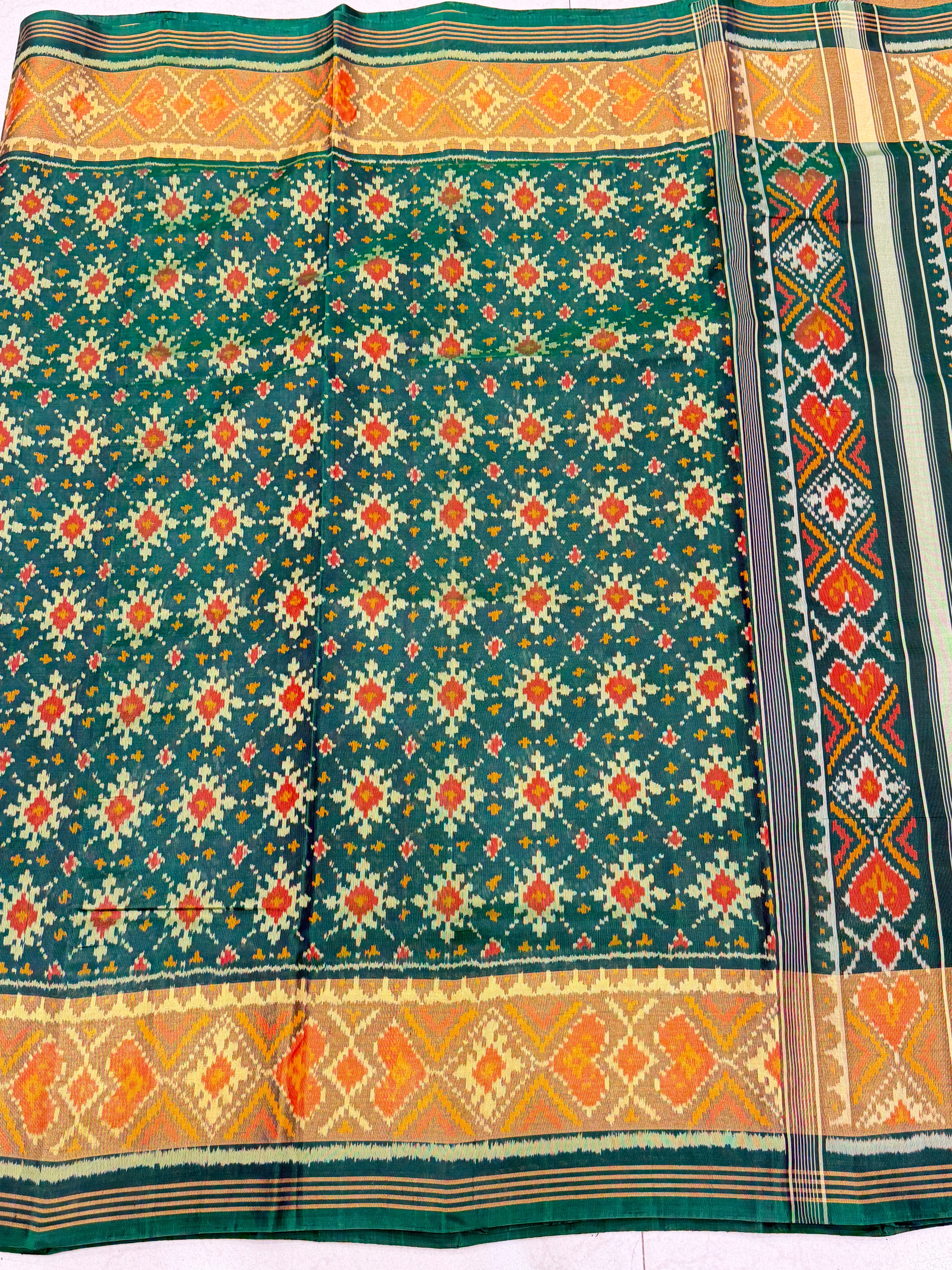 Bottle Green Chokta Bhat Pure Silk Patan Patola Handloom Saree