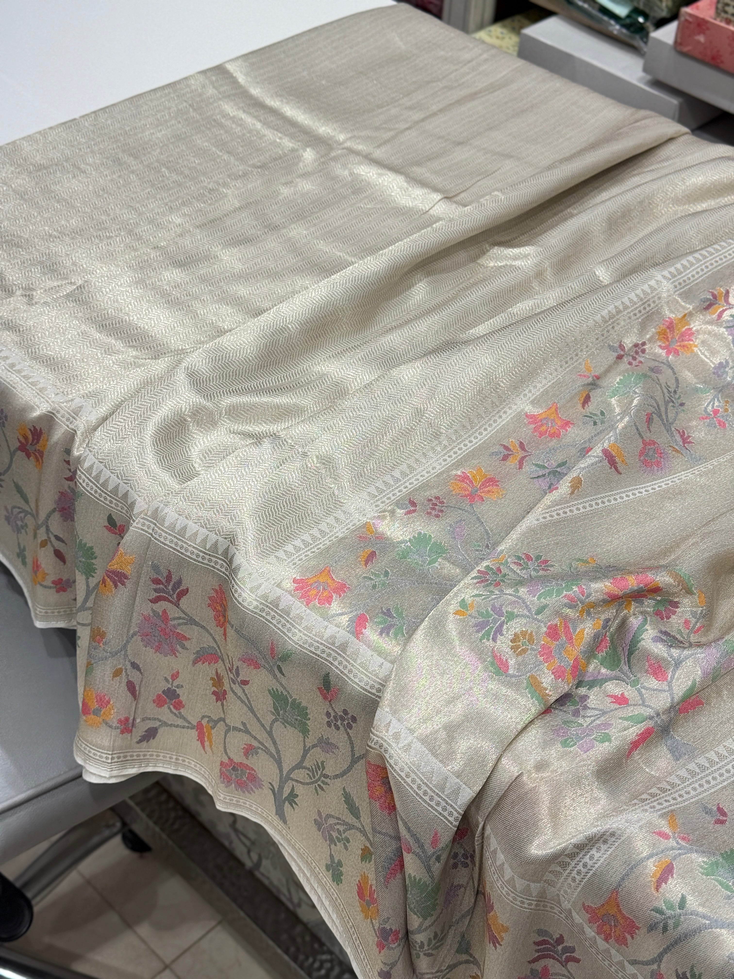 Silver Munga Tissue Paithani Saree
