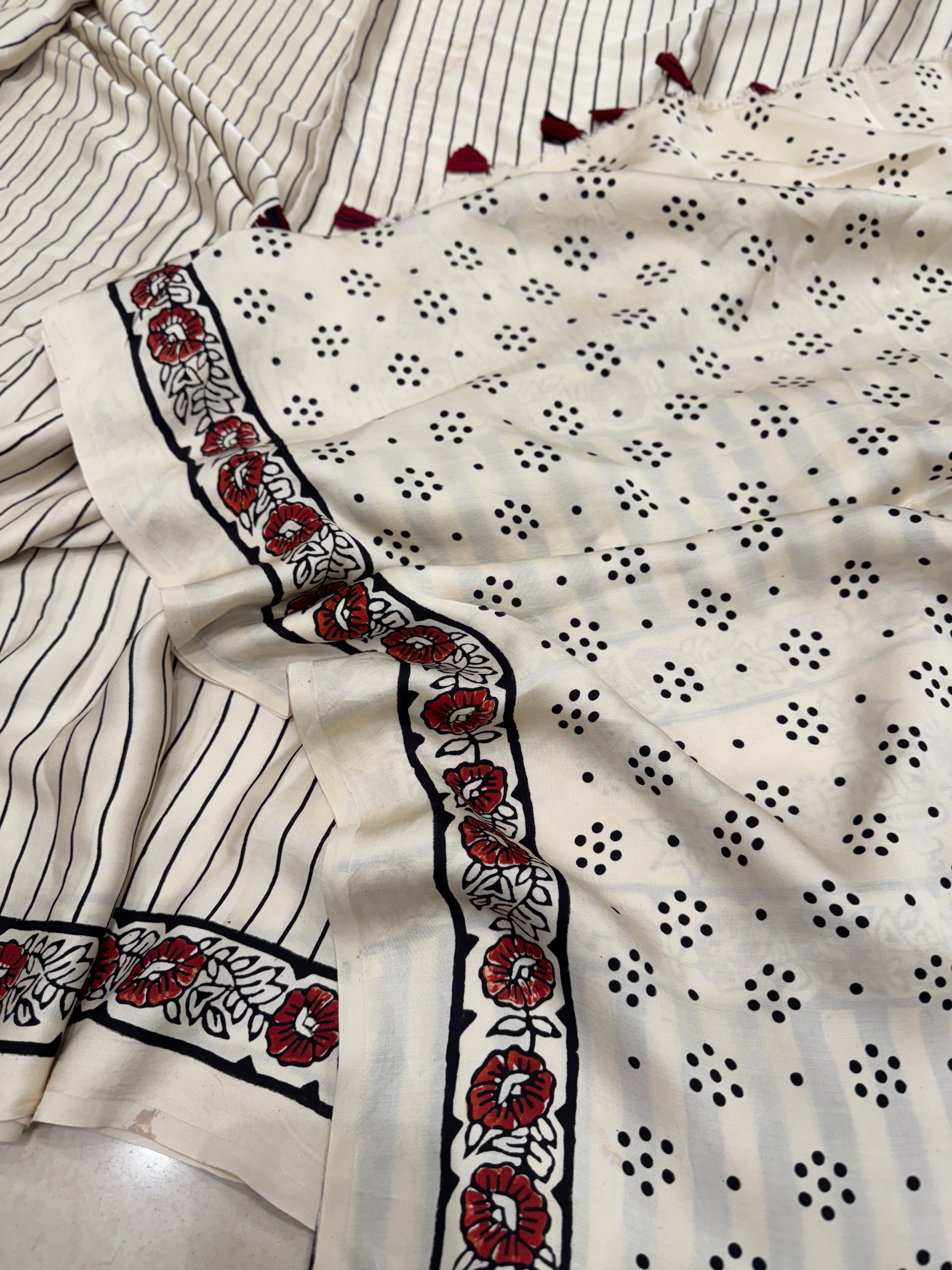 White Contemporary Ajrakh Block Print Hand Pure Gajji Silk Saree