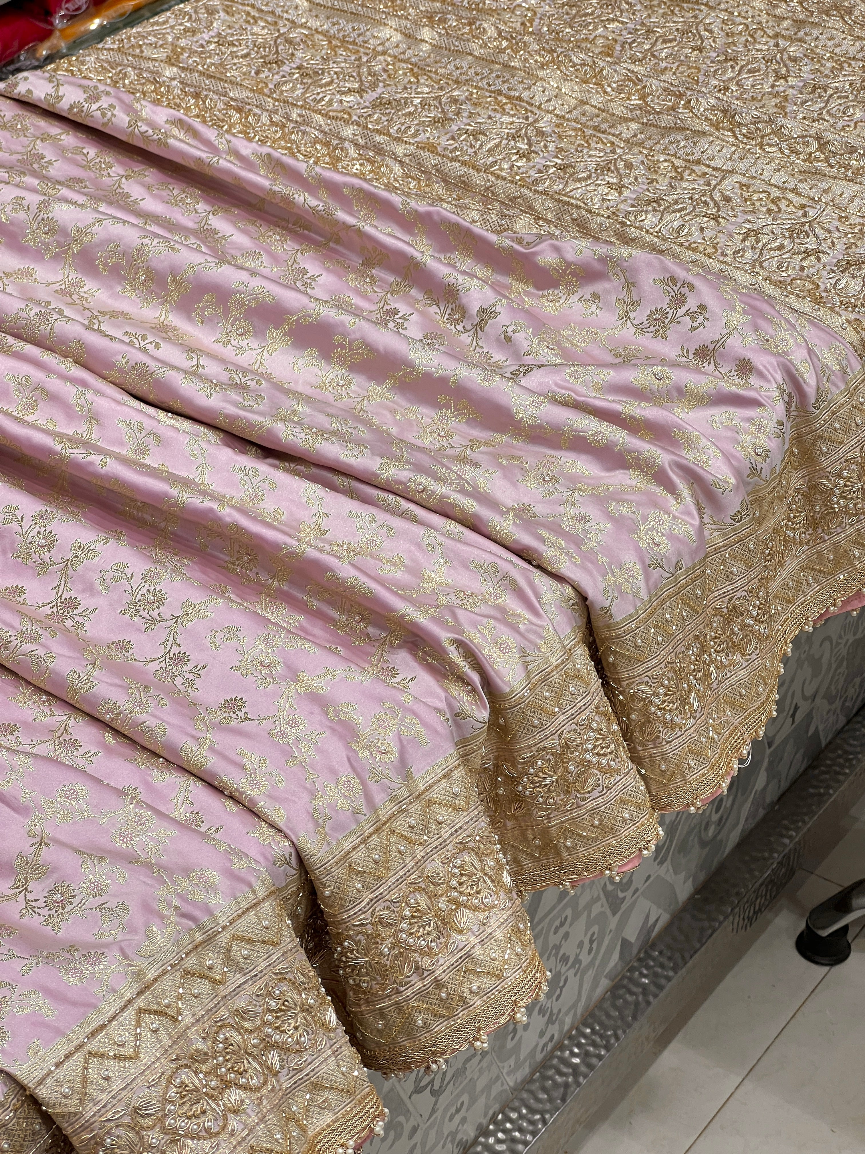 Lilac Pink Banarasi Silk Hand Embroidery Saree