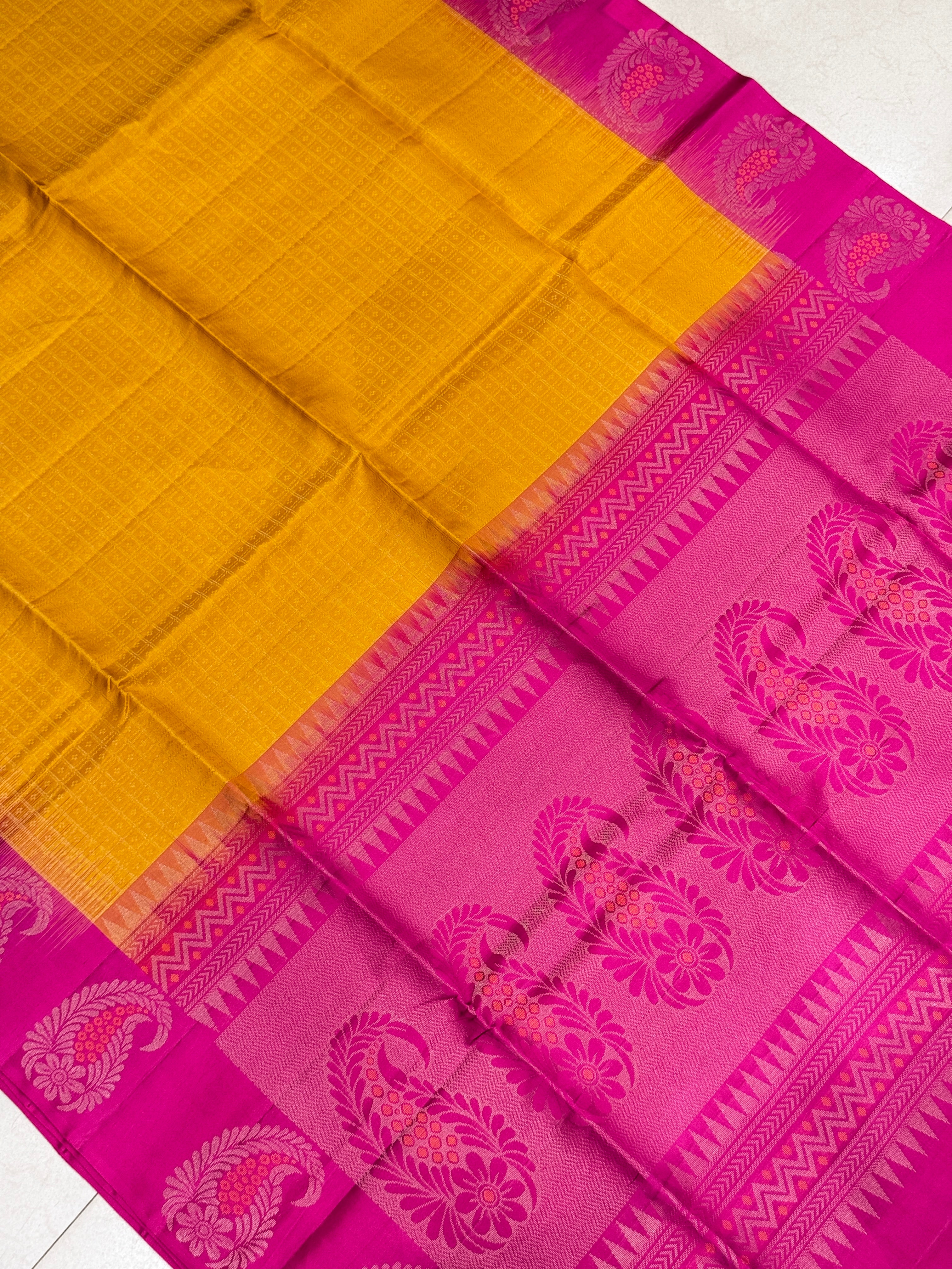 Yellow Rani Small Zari Checks Handloom Kanchipuram Pure Silk Saree