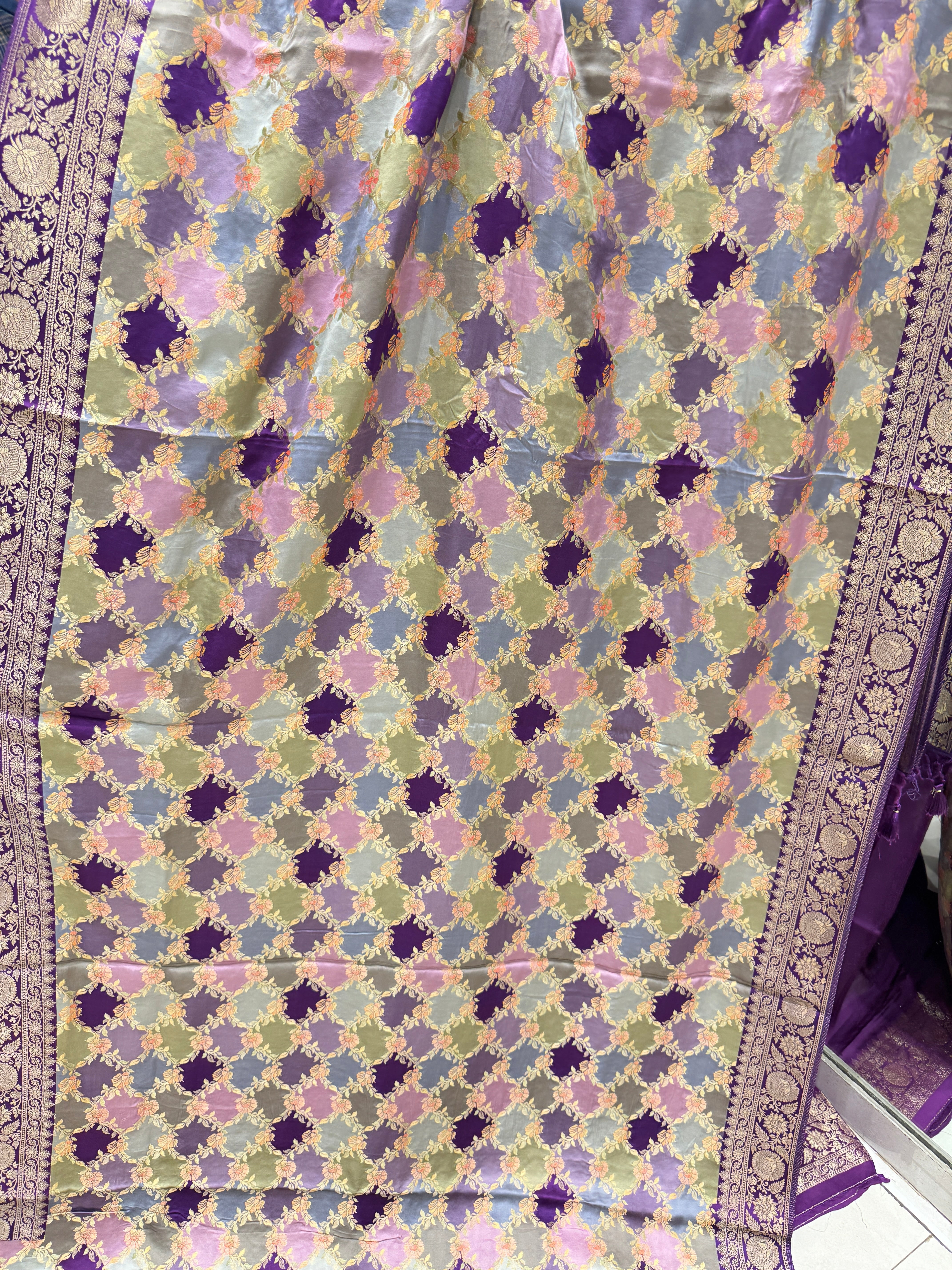 Violet Banarasi Modal Rangkat Jaal Saree