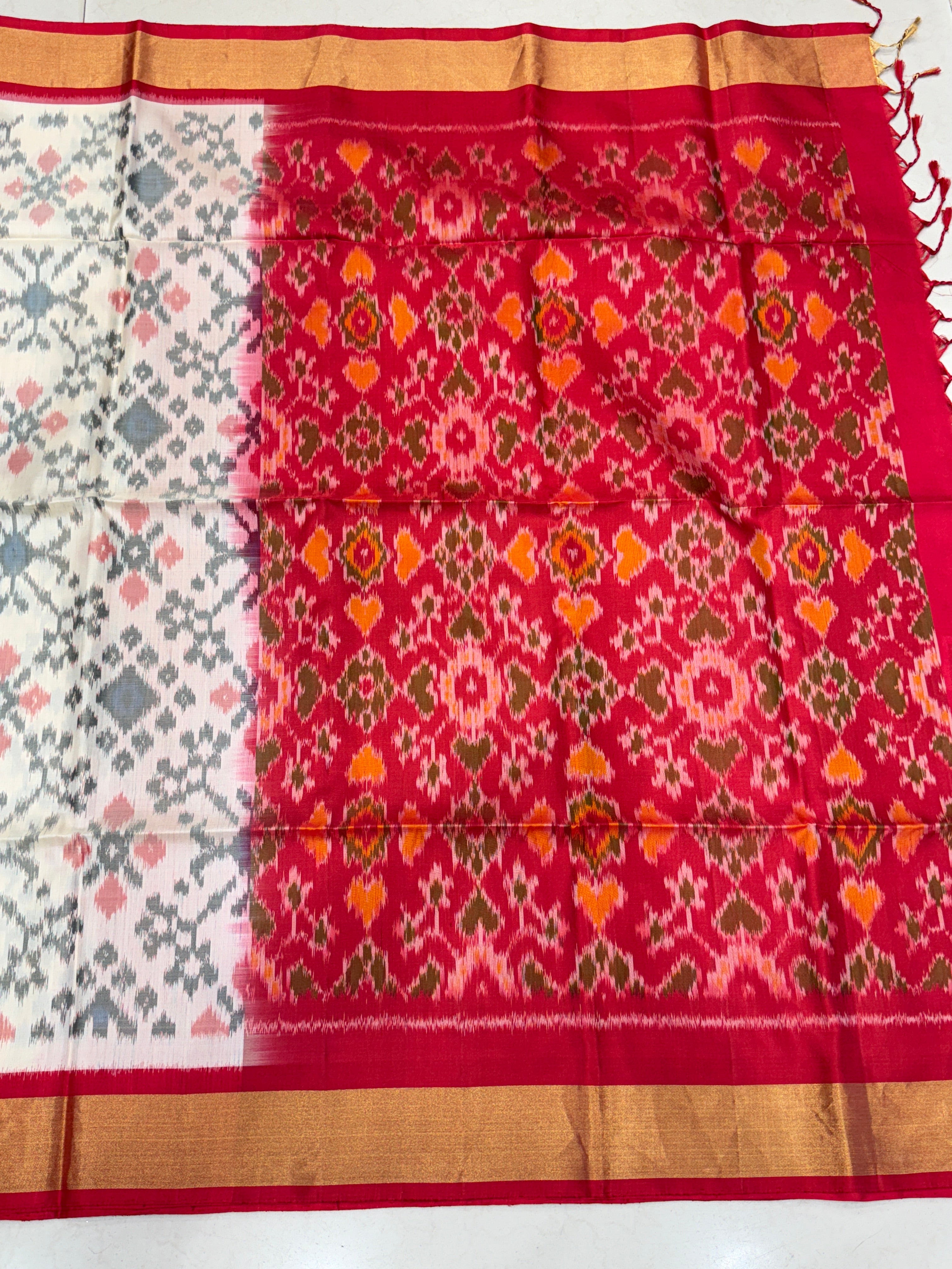 Moti White Red Pochampally Ikat Silk Patola Saree