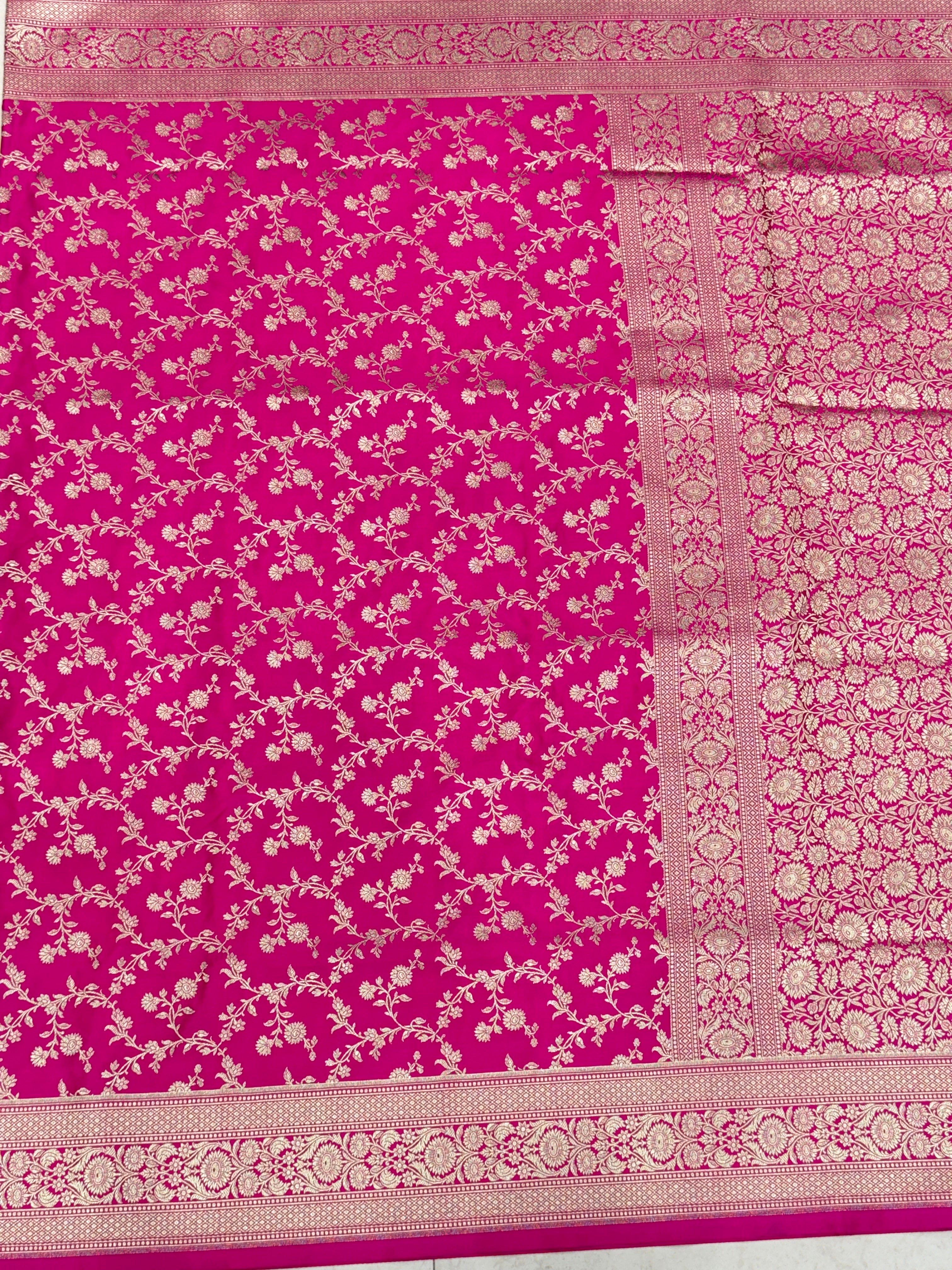 Rani Banarasi Silk Flower Border Jaal Saree