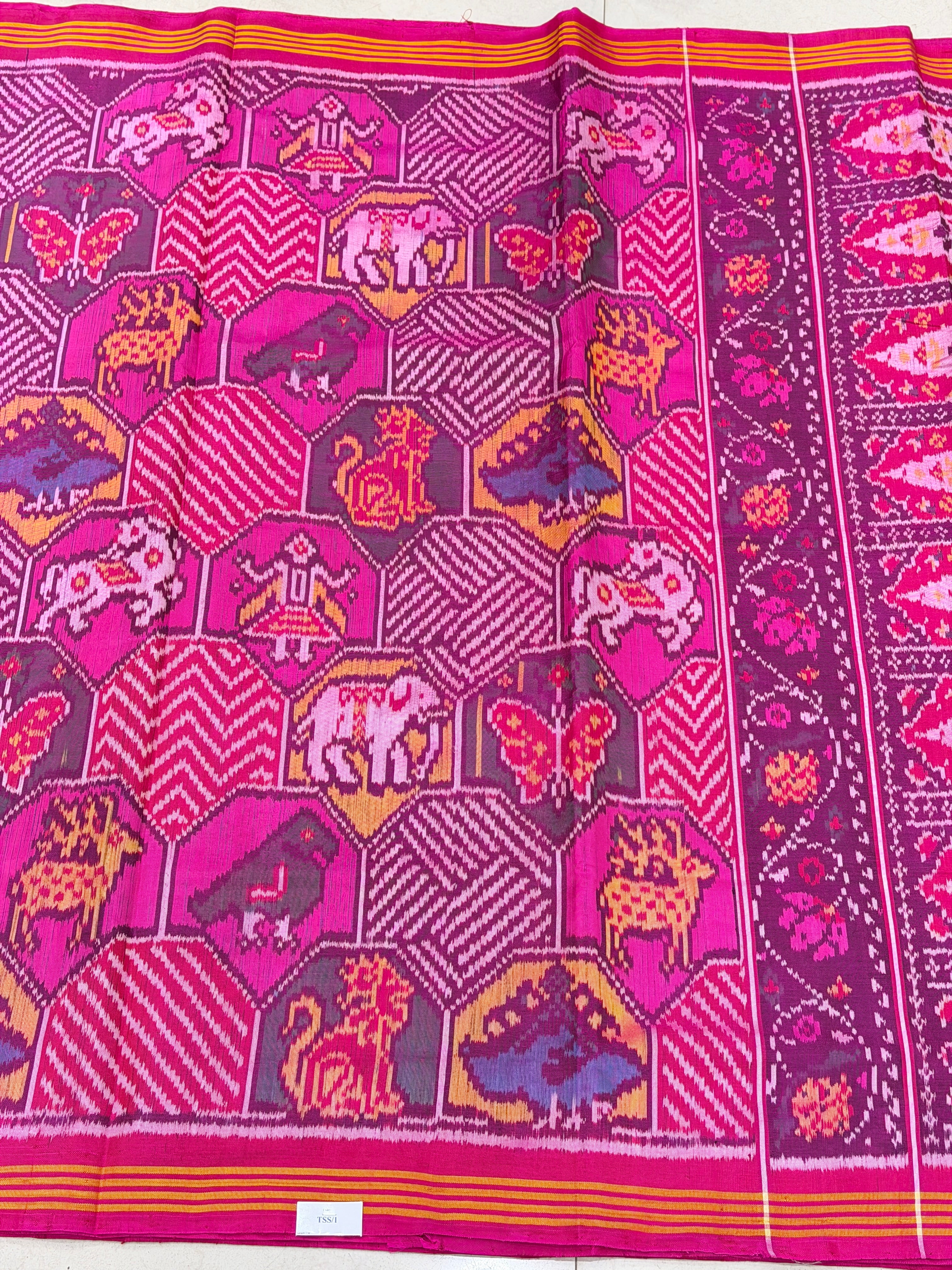 Pink Contemporary Chhabadi Patan Handloom Ikat Patola Silk Saree