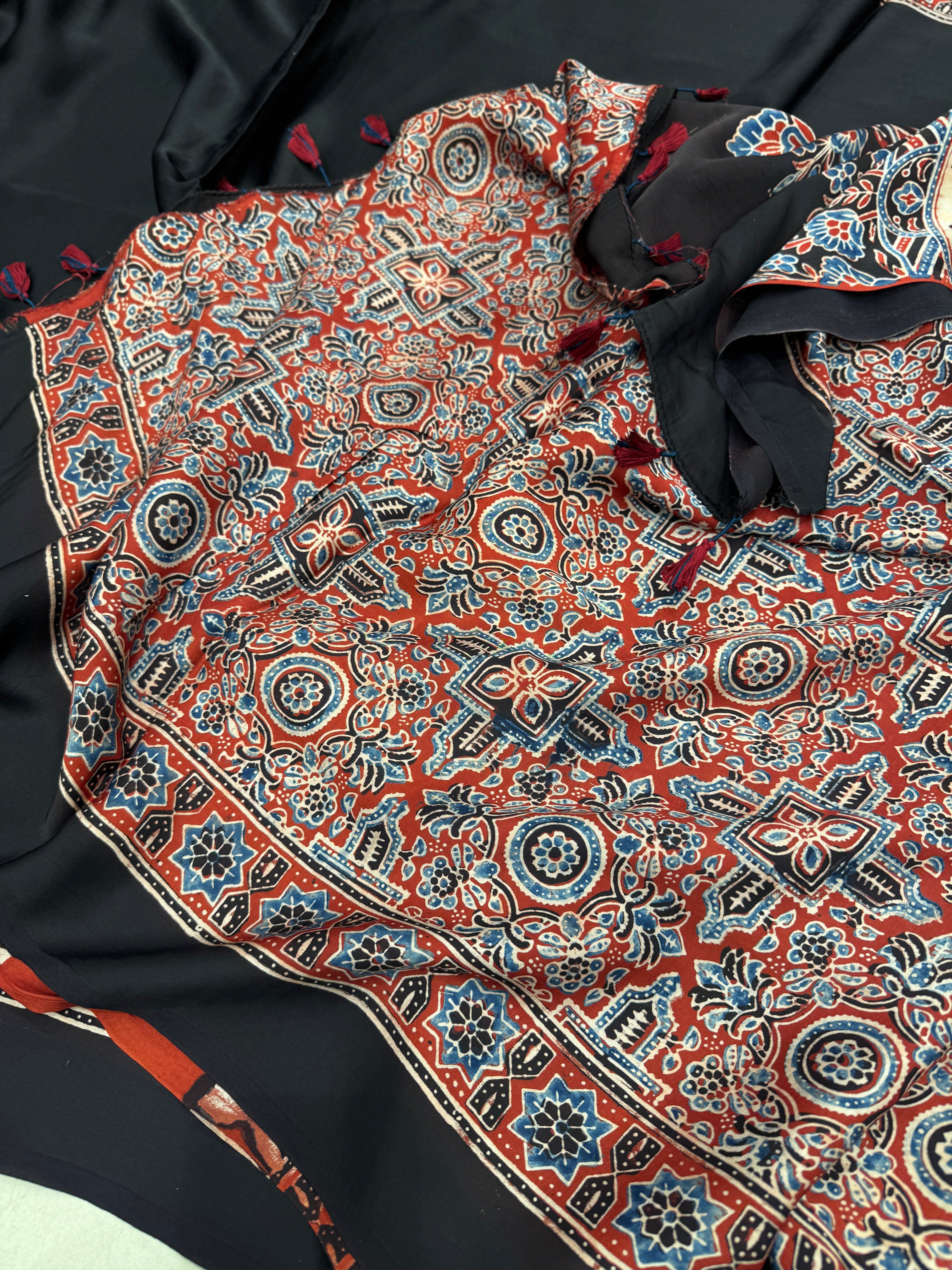 Red Black Plain Border Hand Block Print Ajrkah Pure Gajji Silk Saree