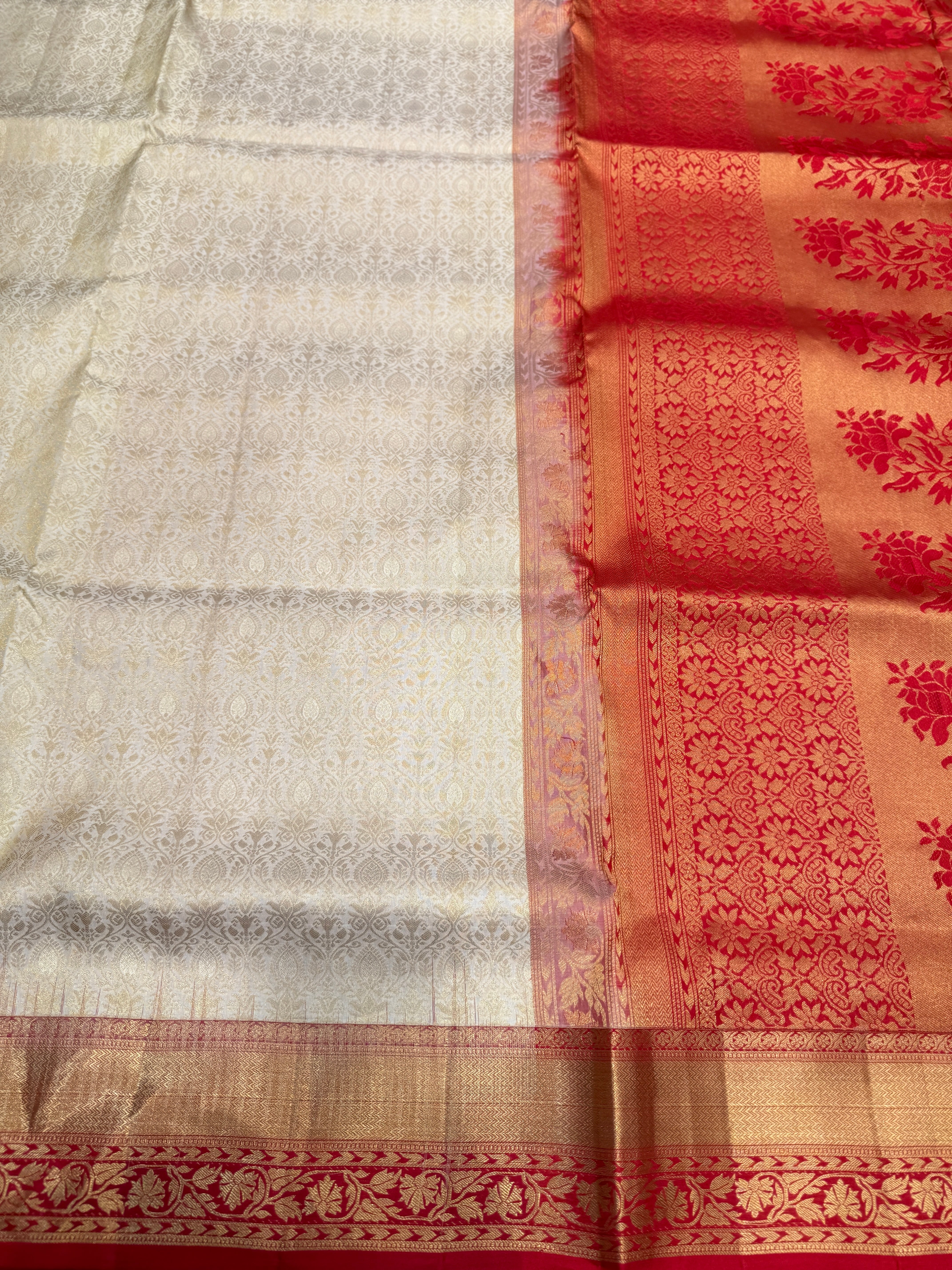 Beige Red Butta Brocade Handloom Kanchipuram Pure Silk Saree