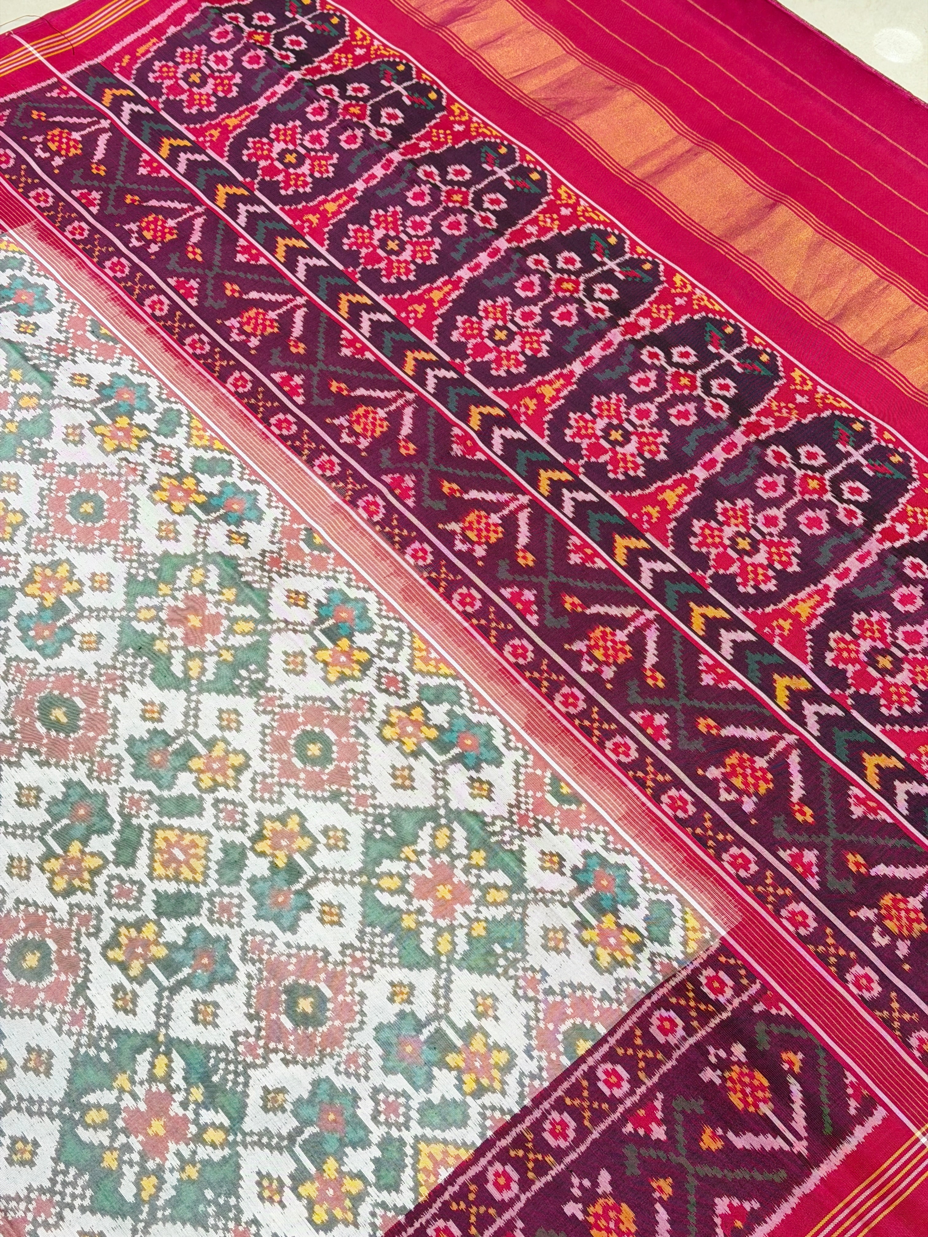 Navratna Moti White Red Handloom Rajot Ikat Patola Silk Saree