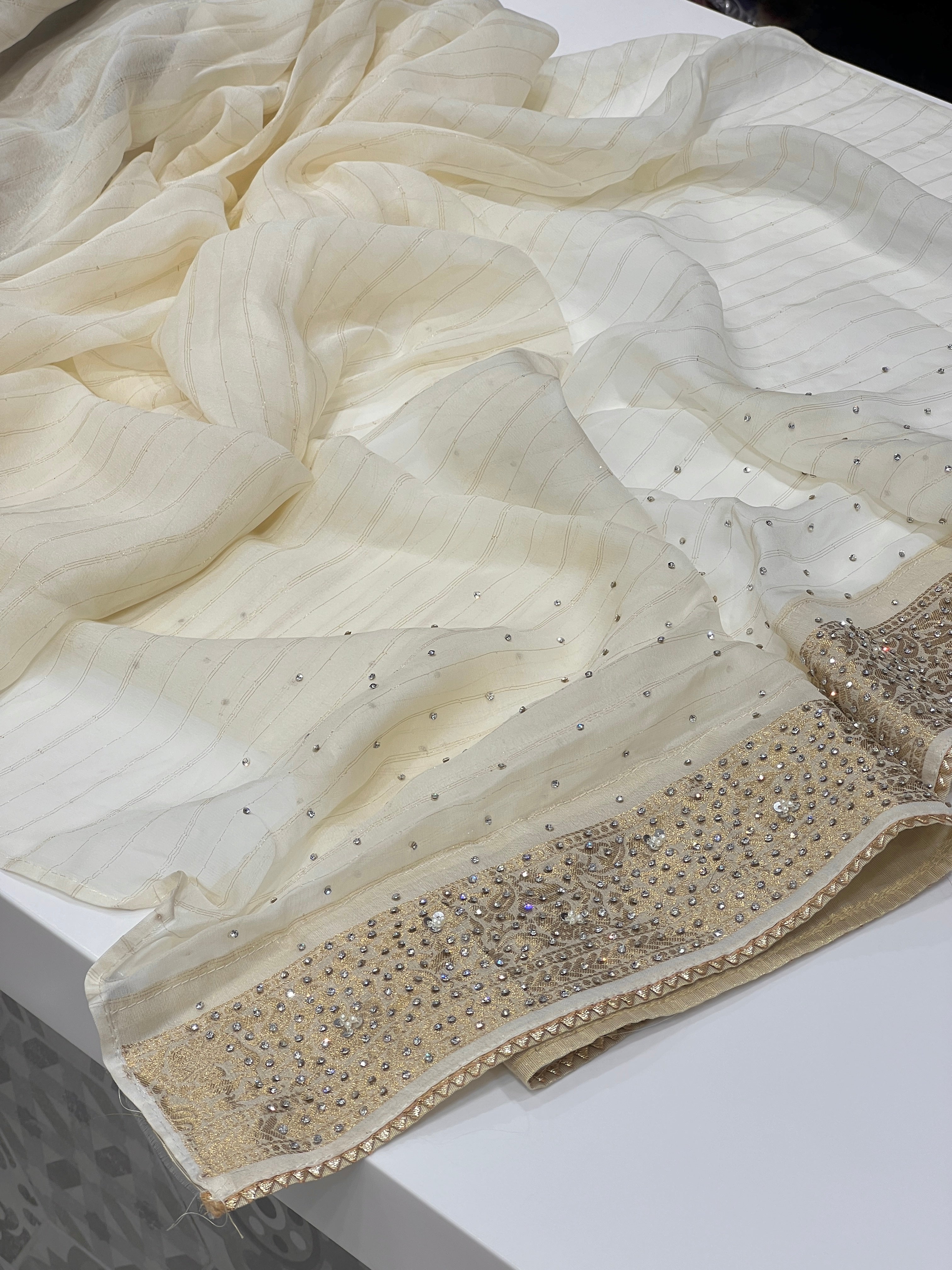 Beige Baghban Jaal Banarasi Georgette Hand Embroidery Saree