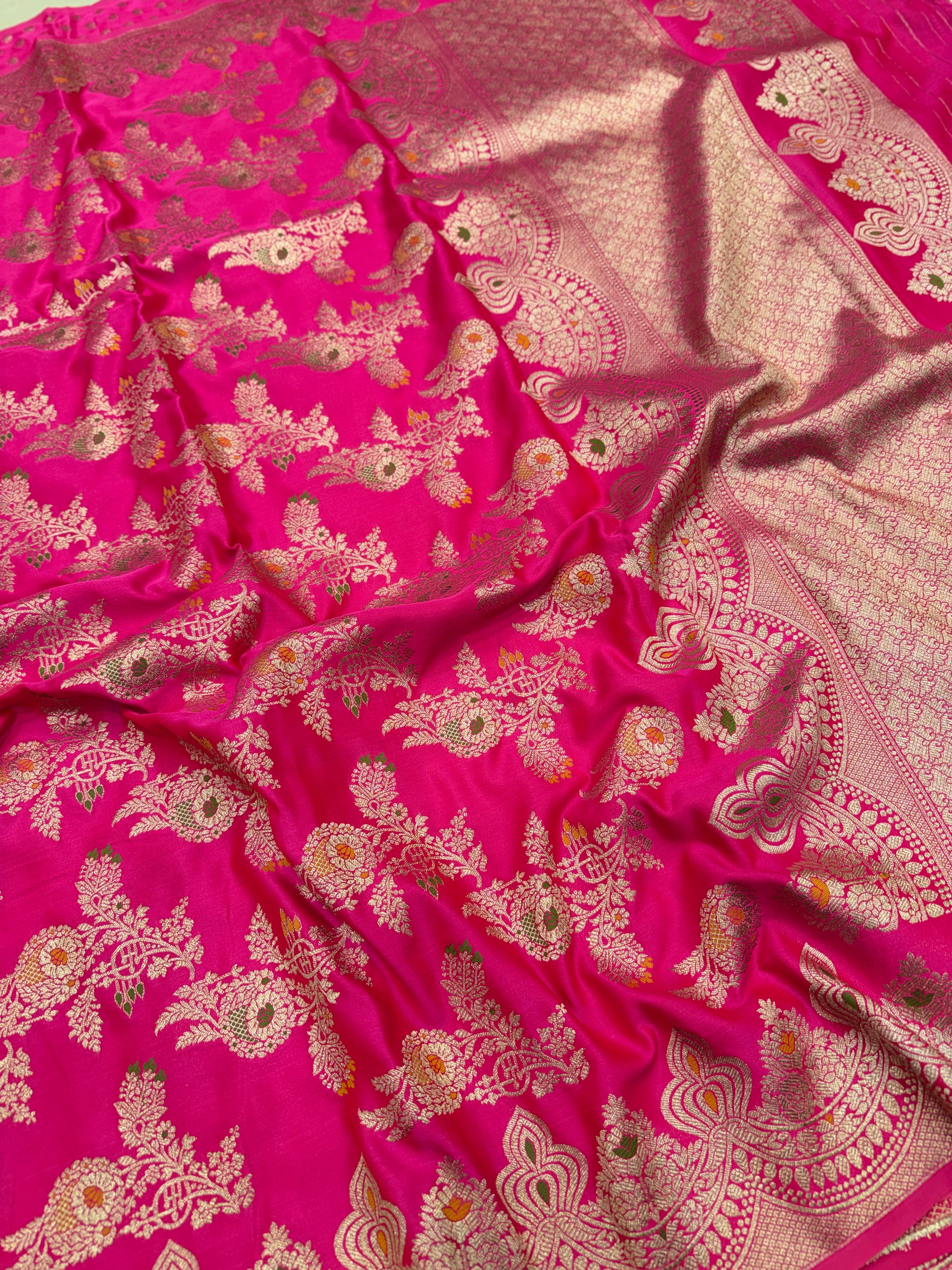 Rani Scallop Border Meenakari Banarasi Saree