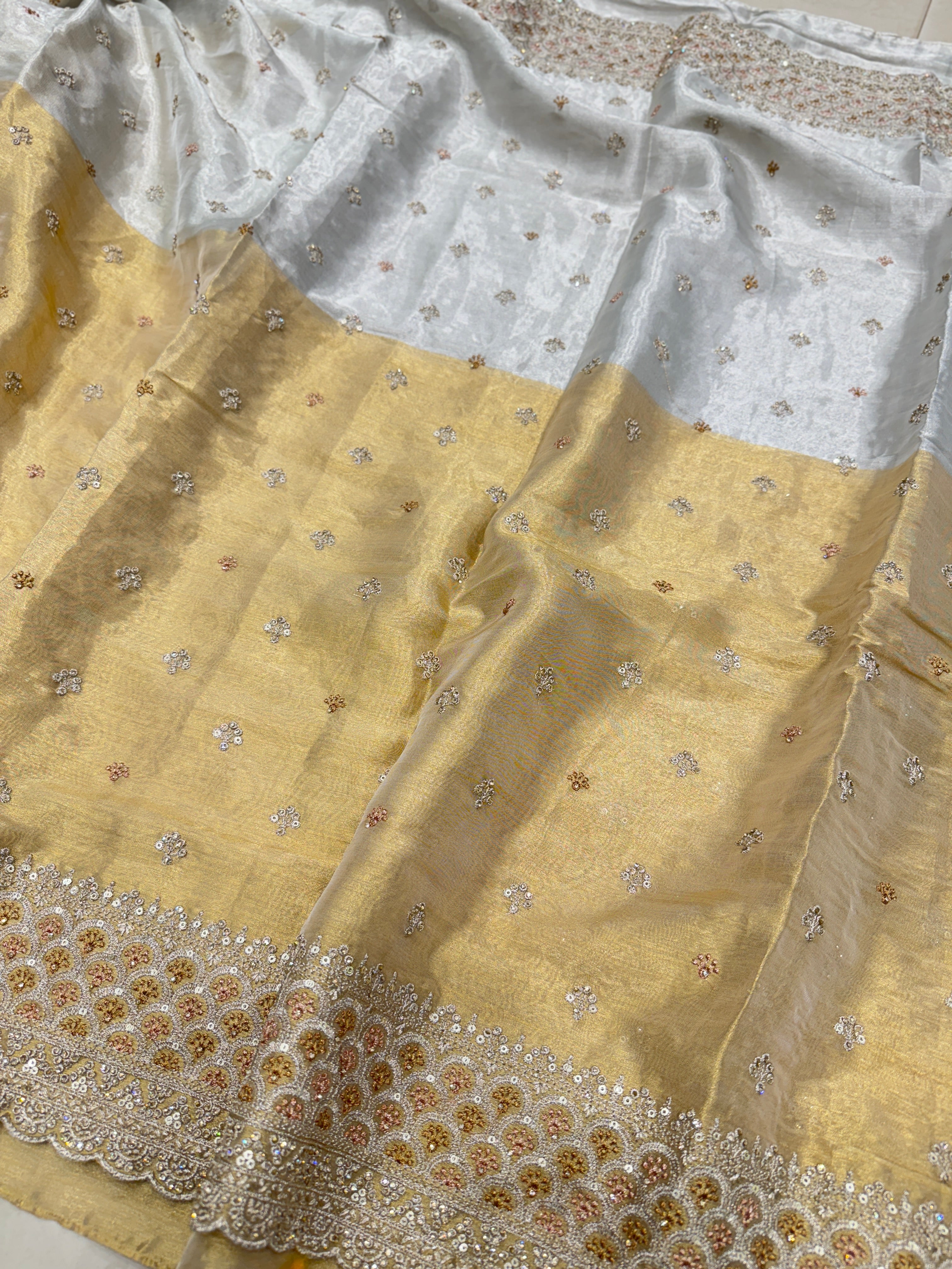 Golden Silver Soft Tissue Pita Small Scallop Embroidery Saree