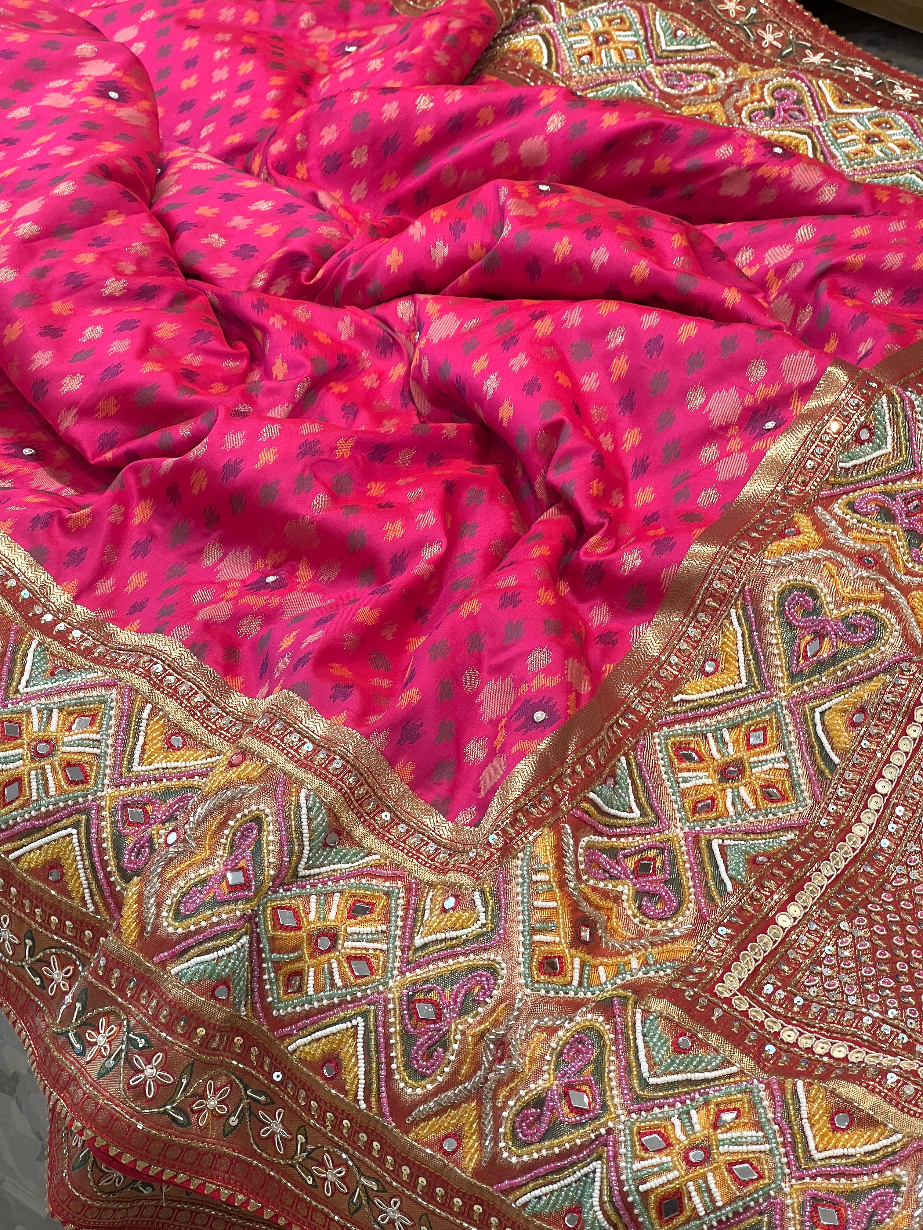 Rani Patola Kidiya Moti Hand Embroidery Saree