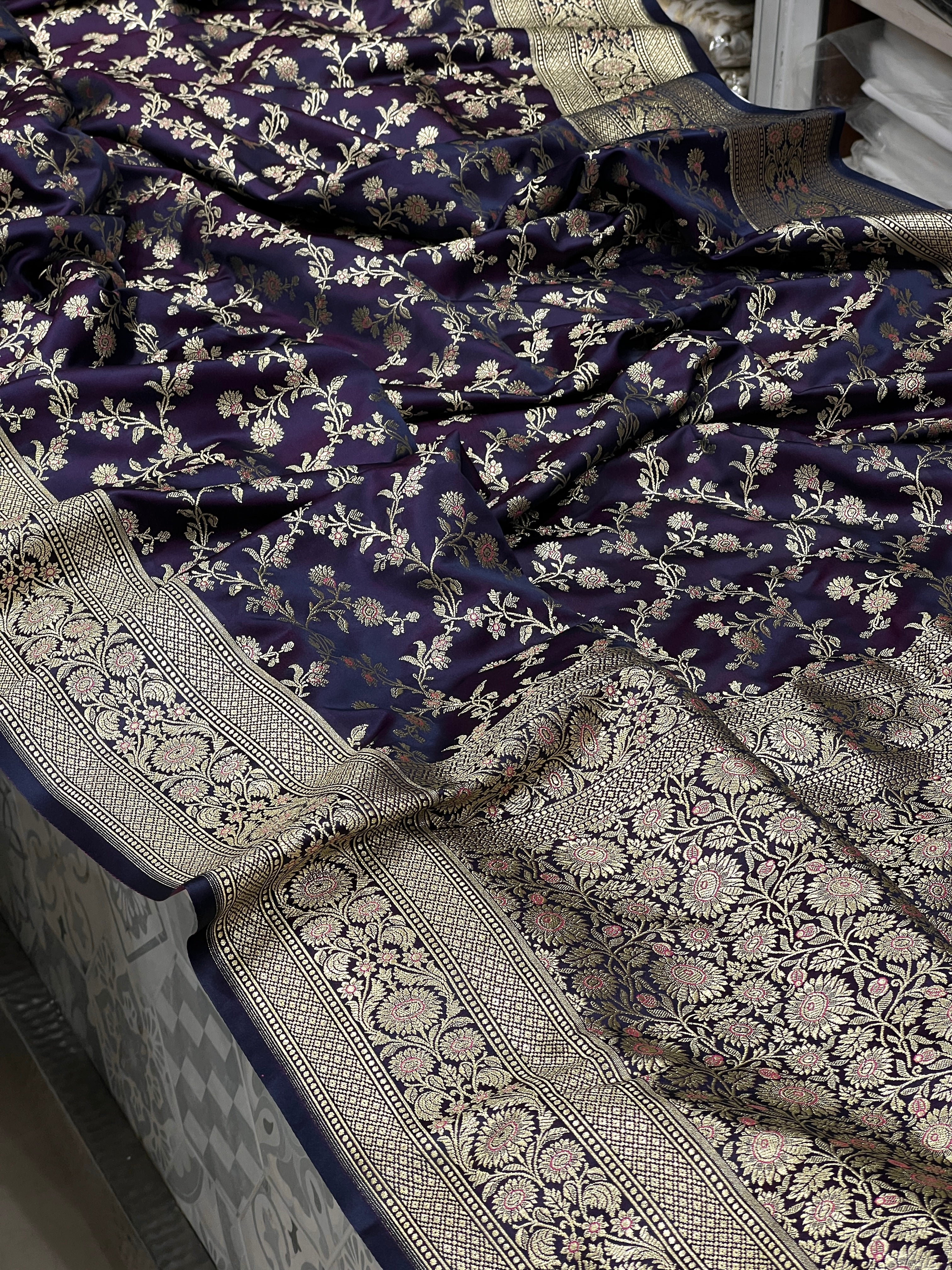 Purple Blue Dhup Chava Flower Border Saree