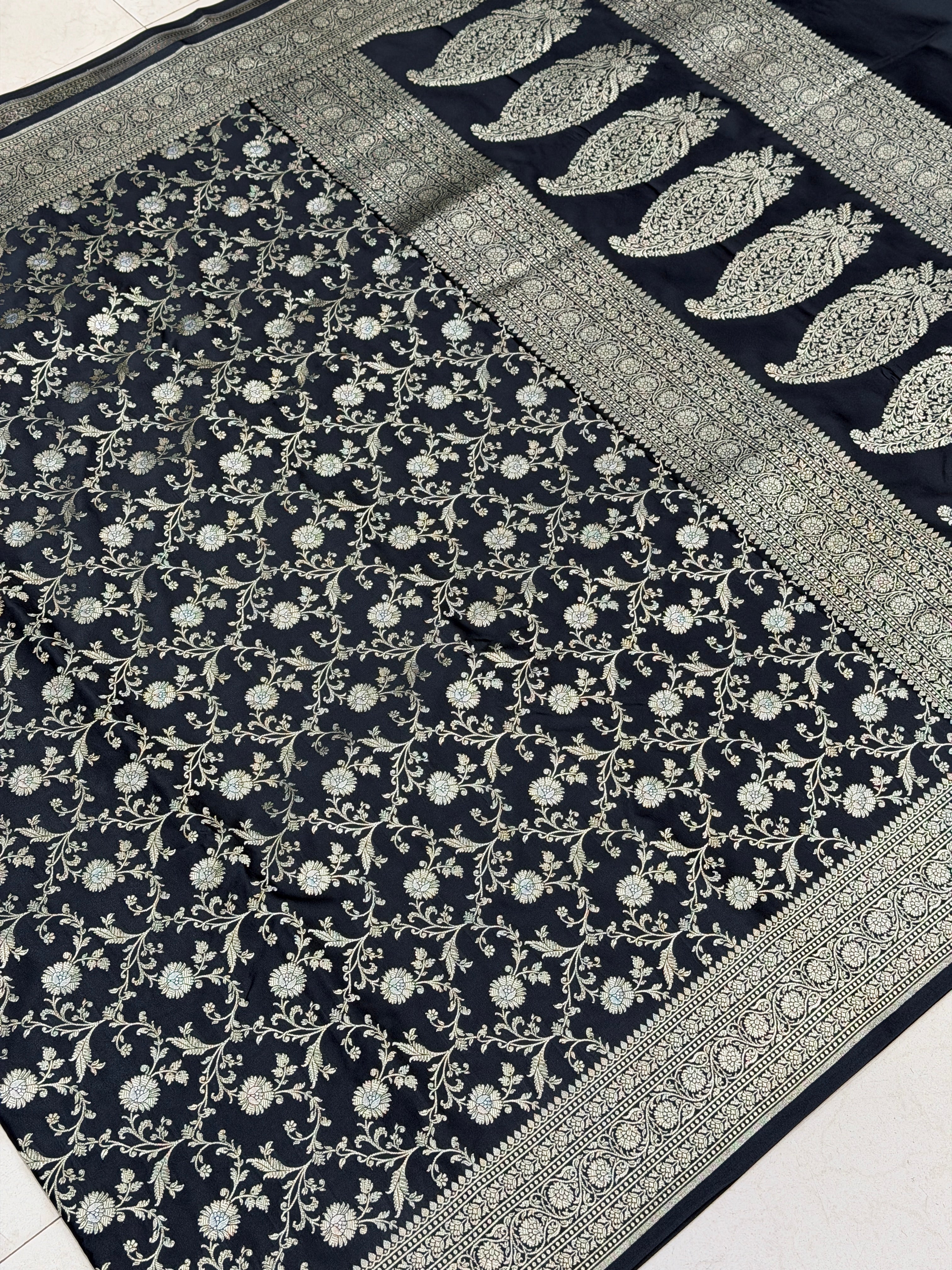 Black Sona Roopa Intricate Jaal Banarasi Silk Saree