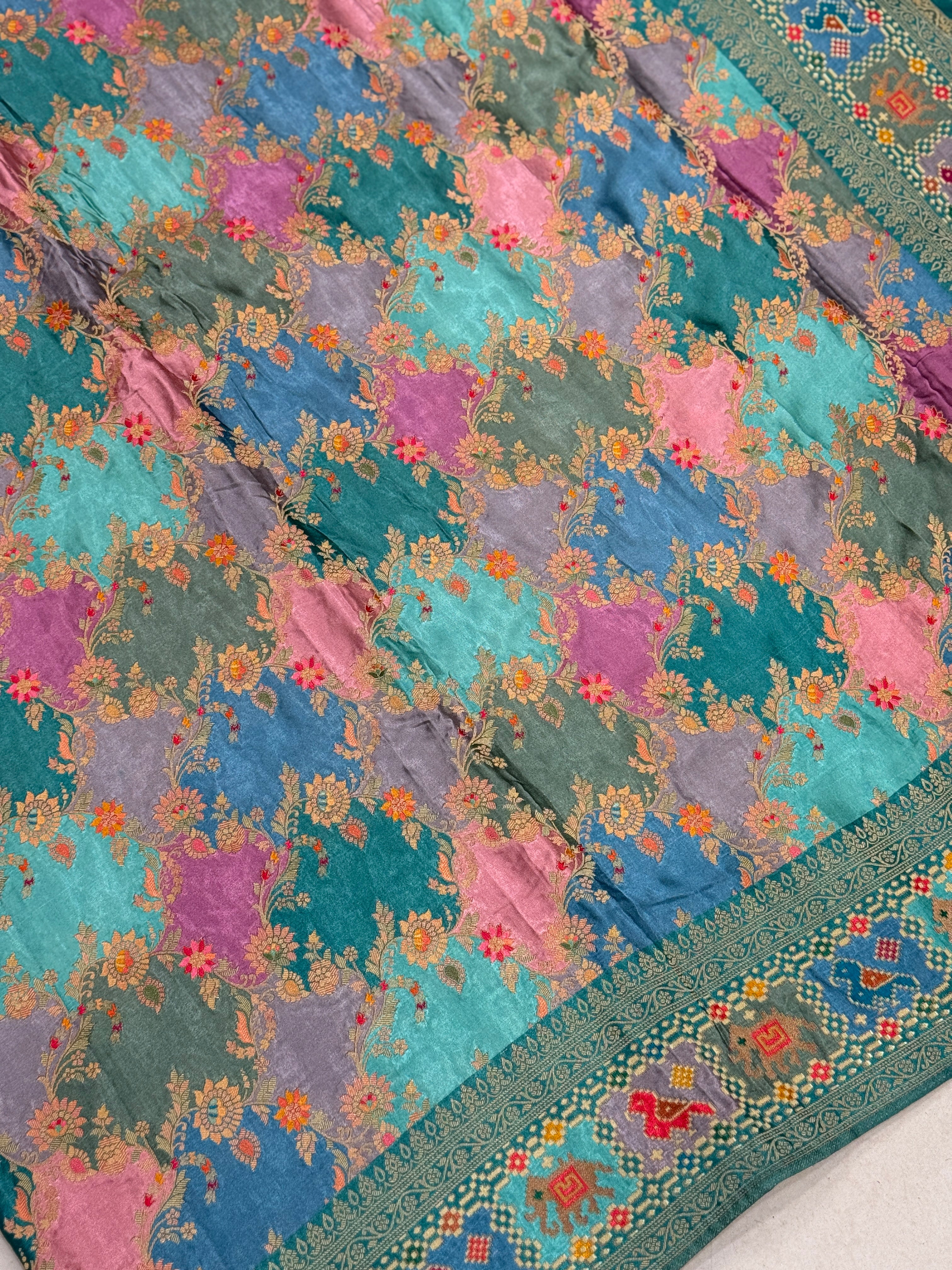 Rama Green Banarasi Rangkat Fusion Patola Border Saree