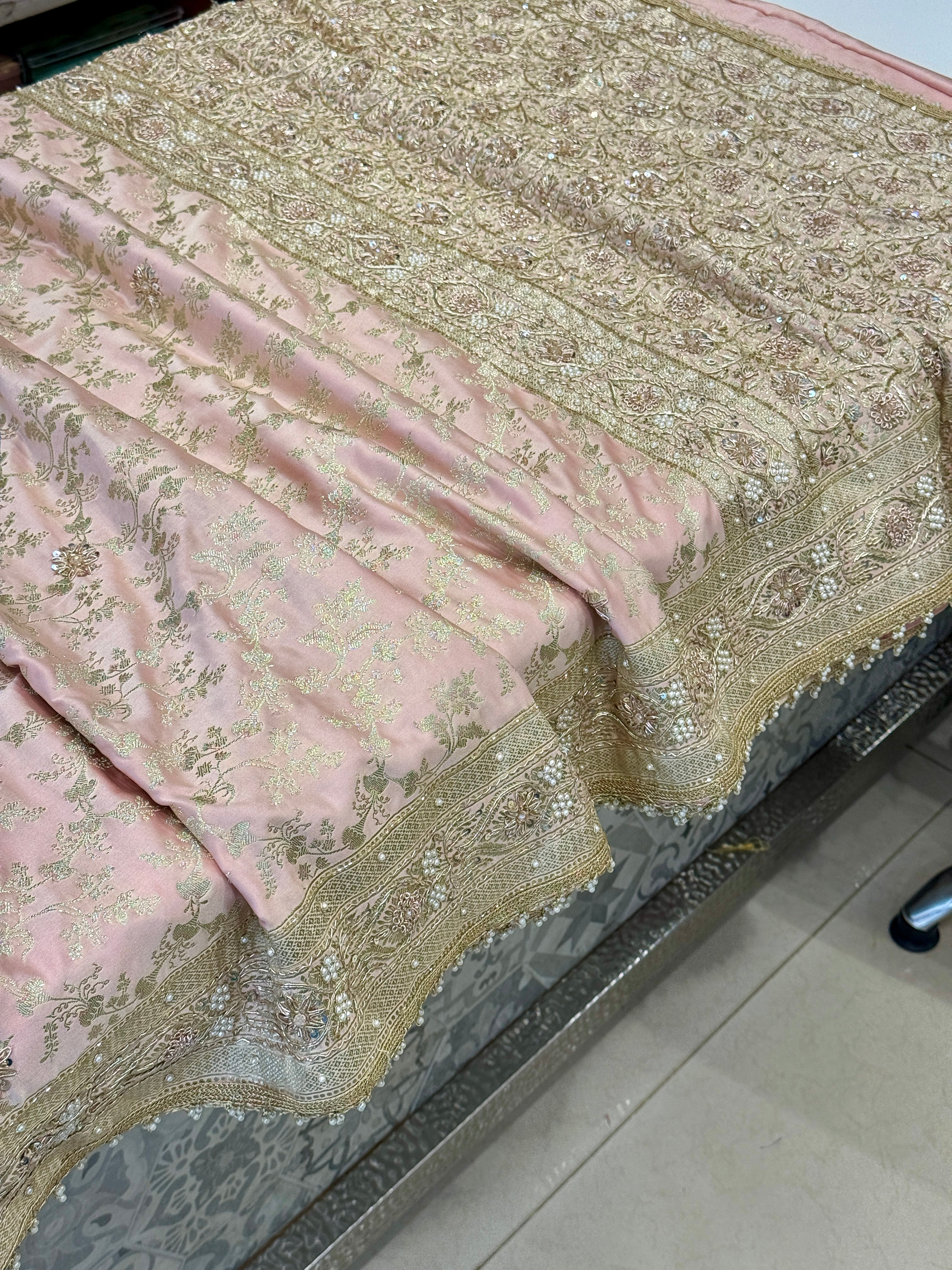 Pink Banarasi Pine Jaal Crystal Hand Embroidery Zardosi Saree