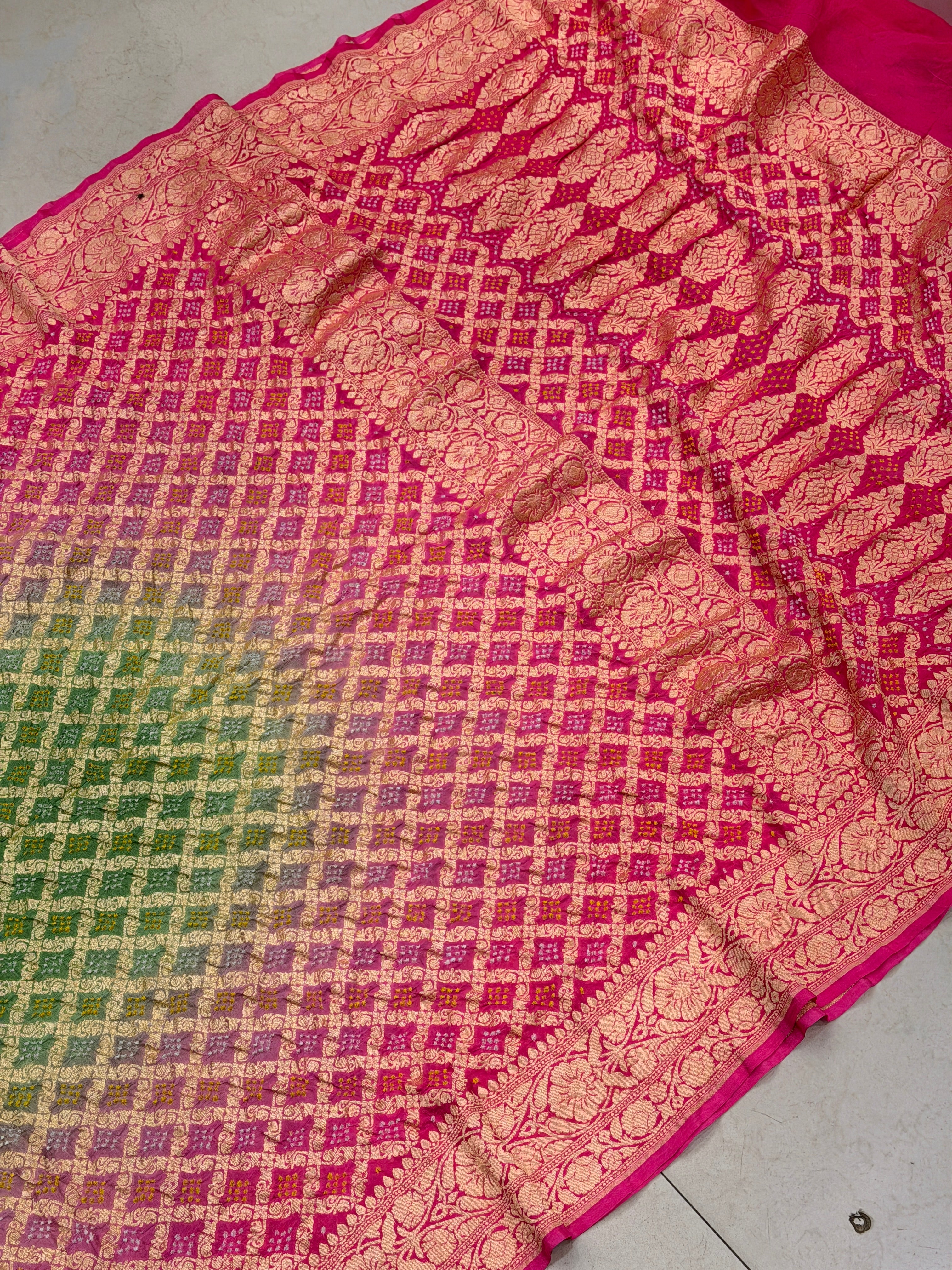 Alia Bhatt Inspired Shaded Georgette Handloom Bandhej Bandhini Saree