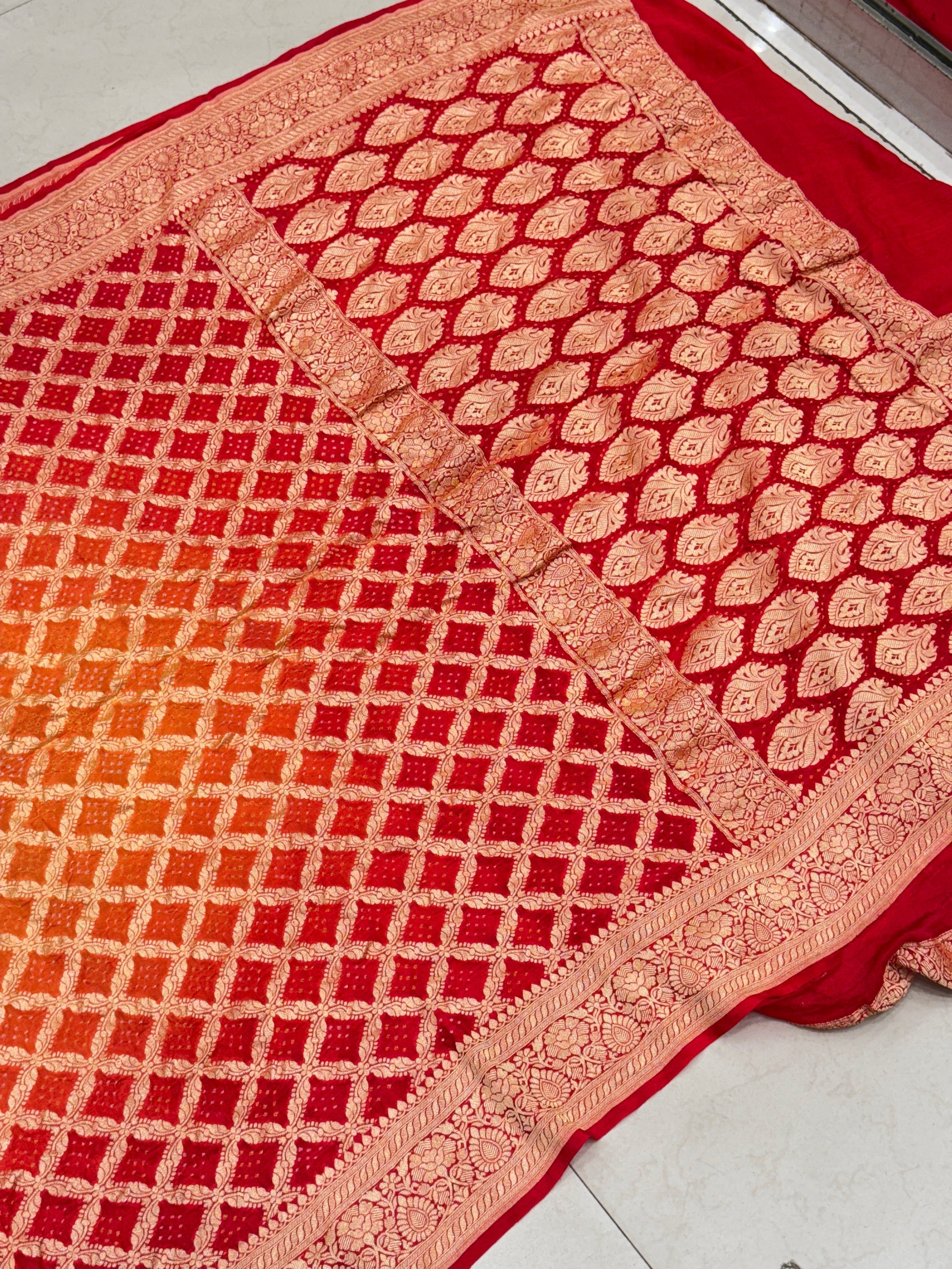 Orange Red Shaded Georgette Handloom Bandhej Bandhini Saree
