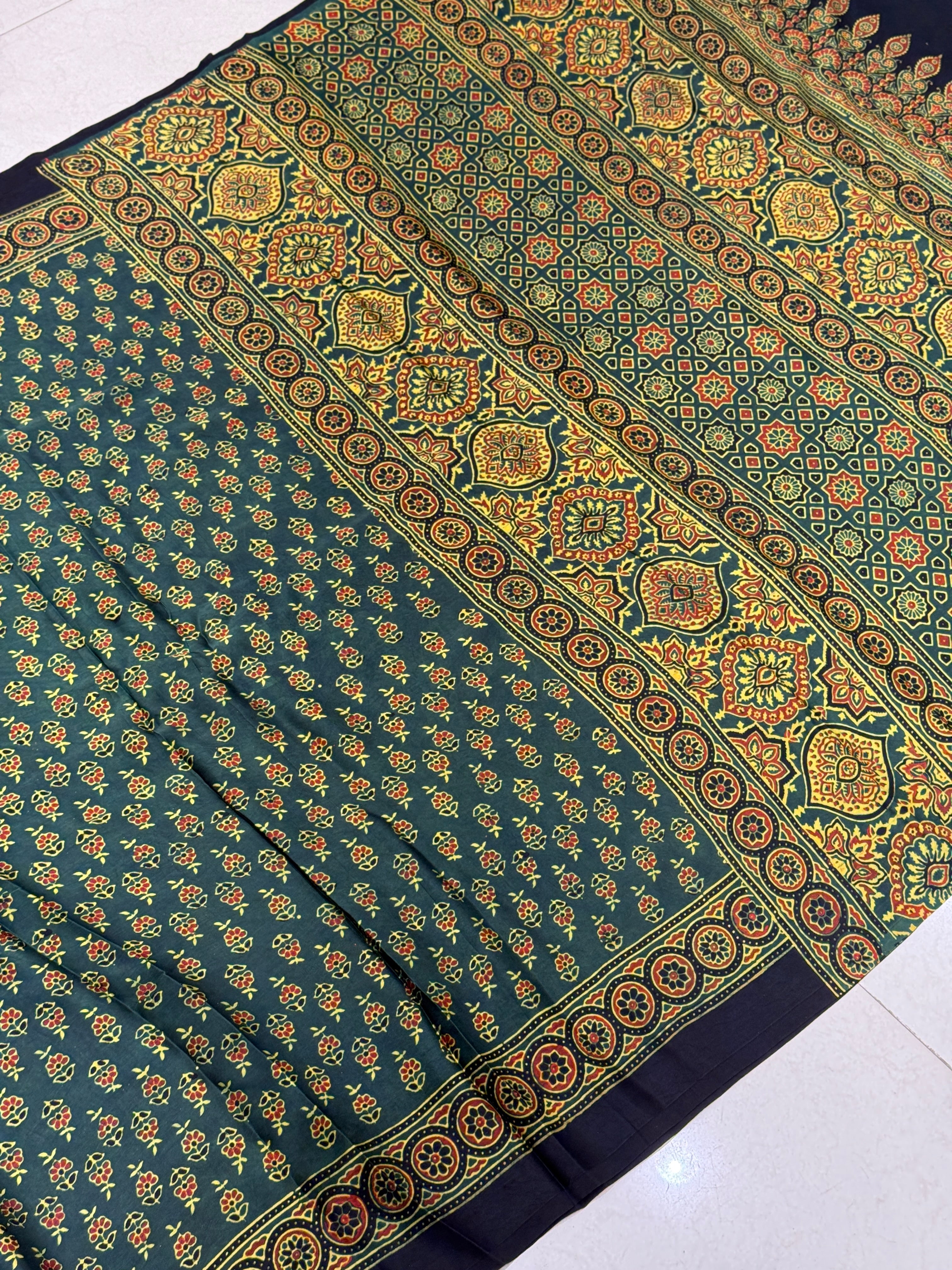 Green Floral Butti Ajrakh Modal Gajji Silk Saree