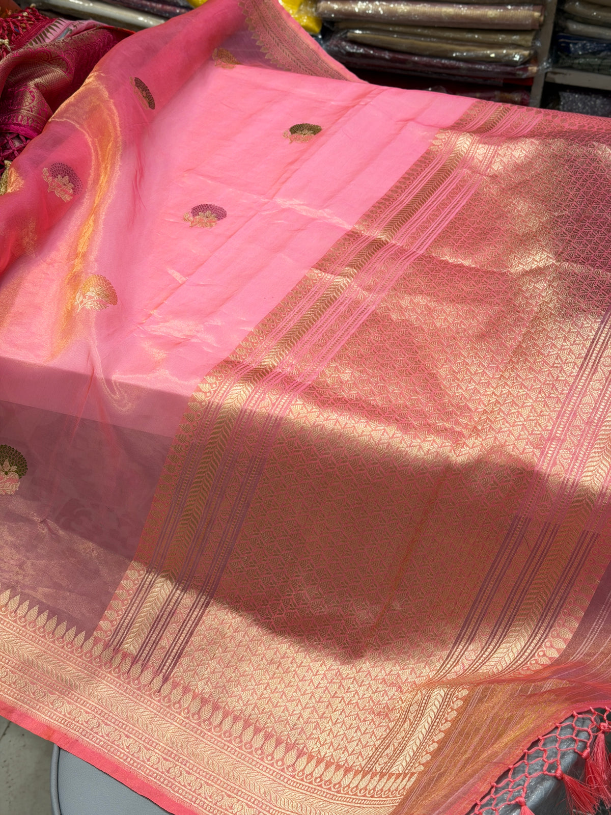 Cross Pink Kadwa Weave Handloom Banarasi Tissue Saree