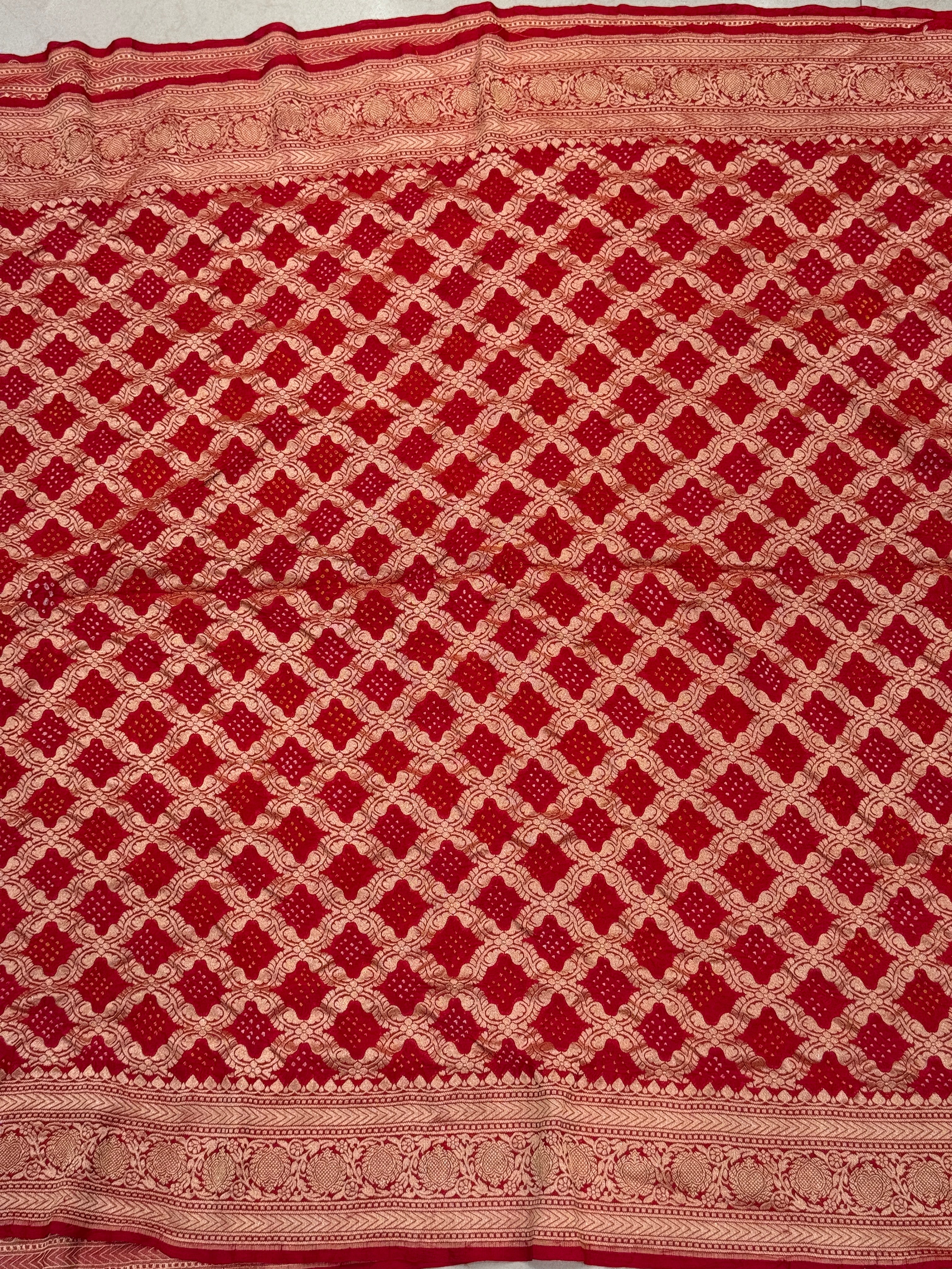 Red Heart Border Georgette Handloom Bandhej Bandhini Saree