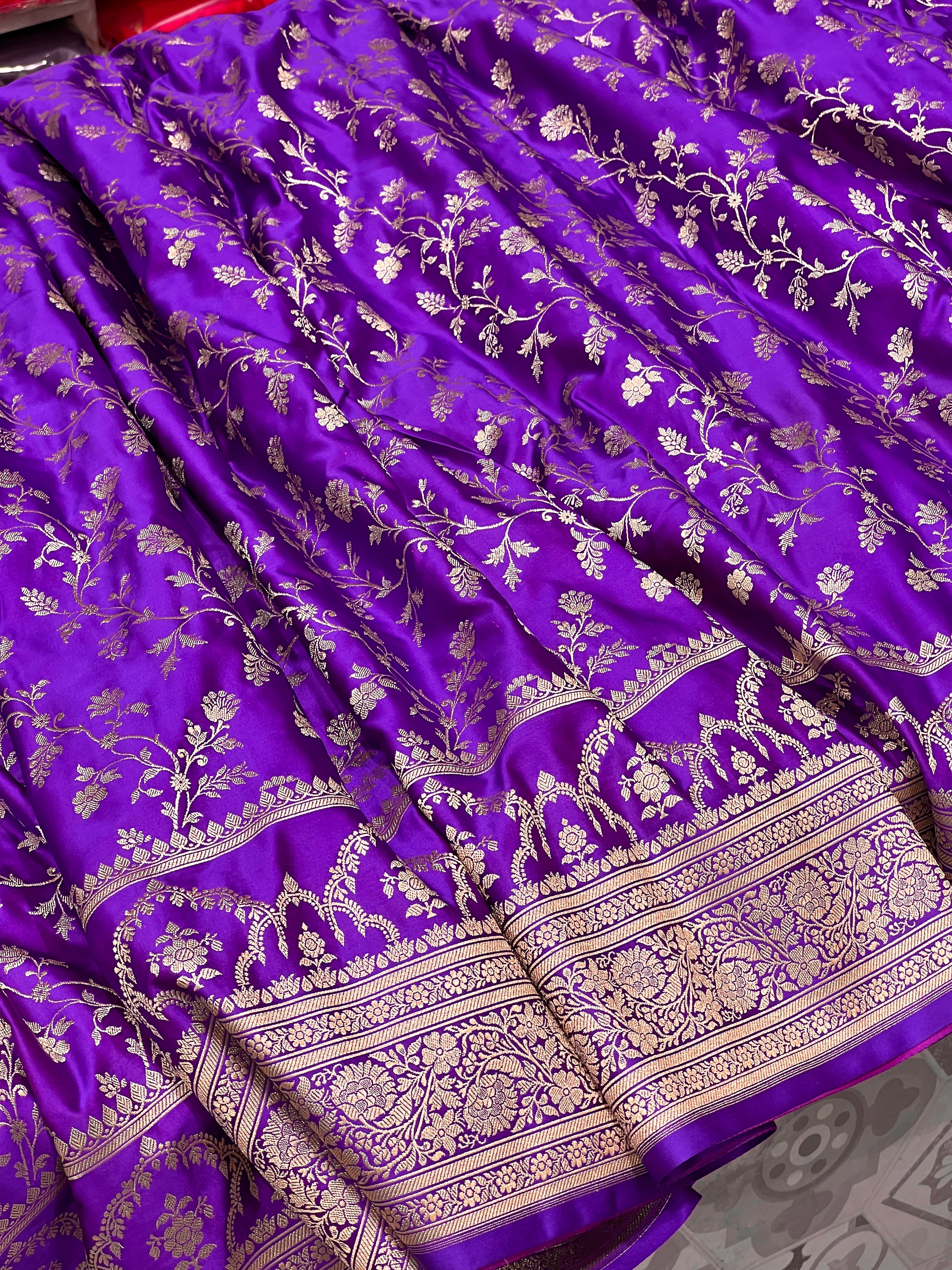 Purple Banarasi Silk Jaal Crown Border Saree