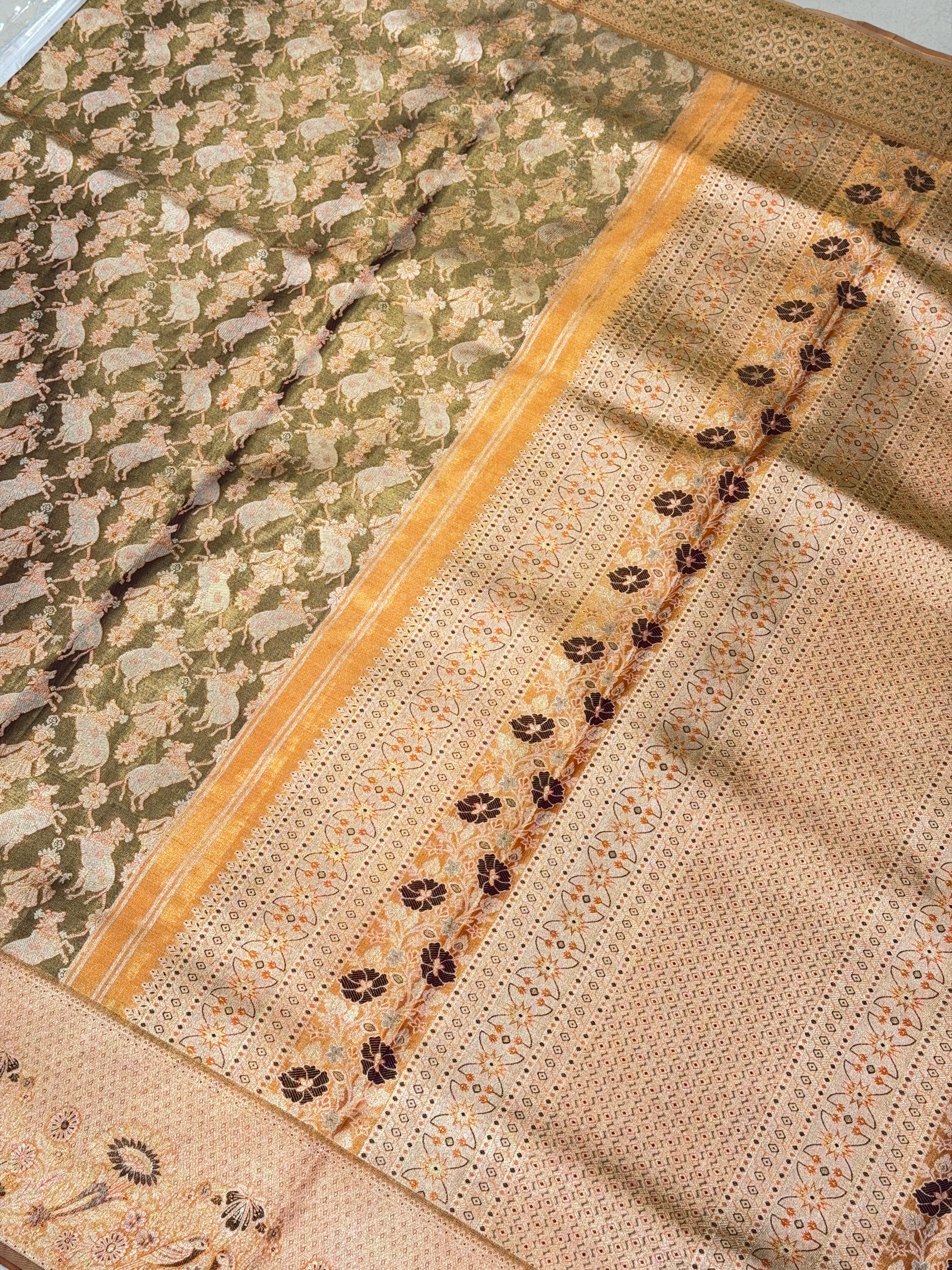 Ocher Nandi Edit Handloom Kanjivaram Tissue Silk Saree