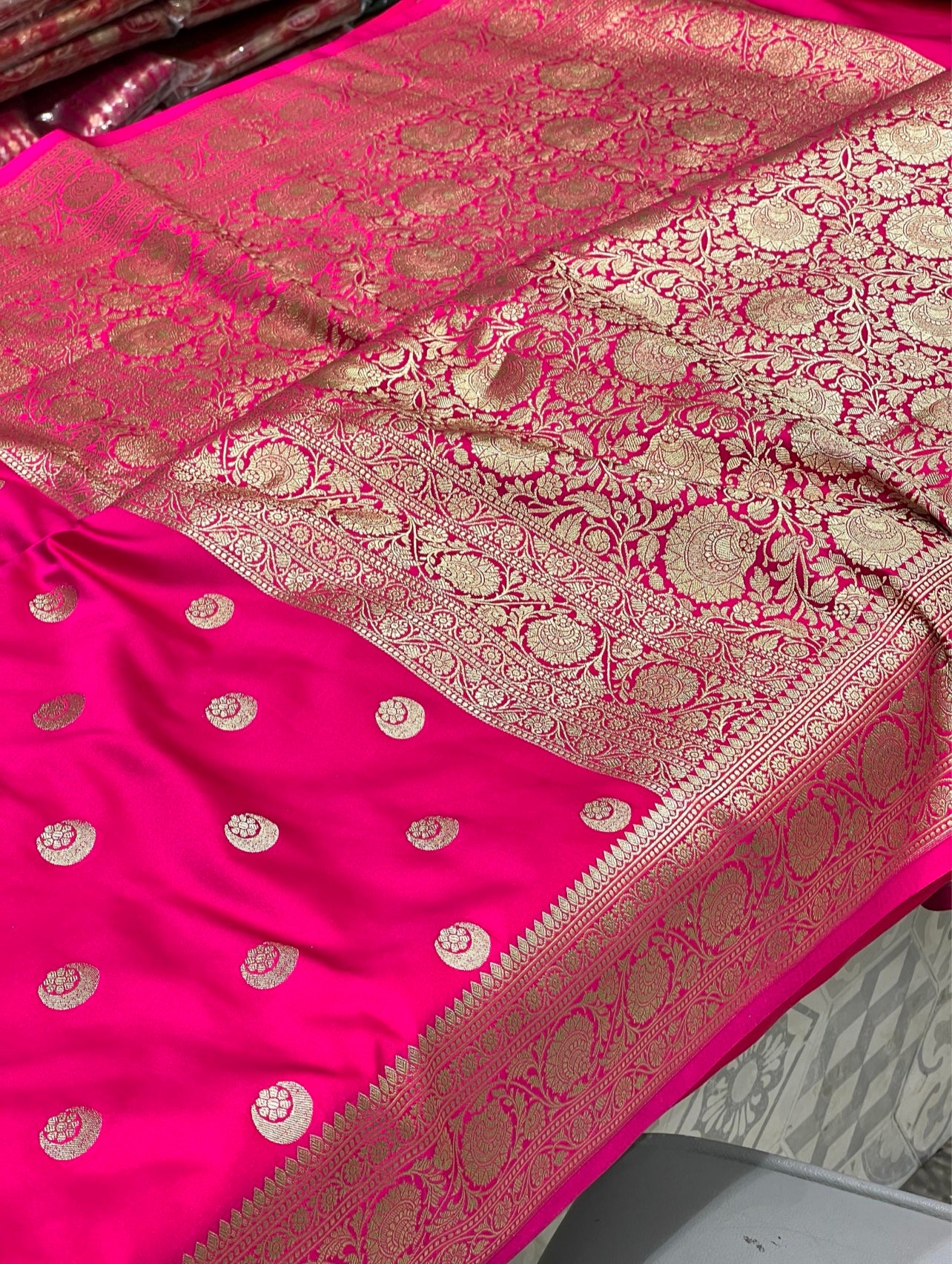 Rani Banarasi Chand Butti Saree
