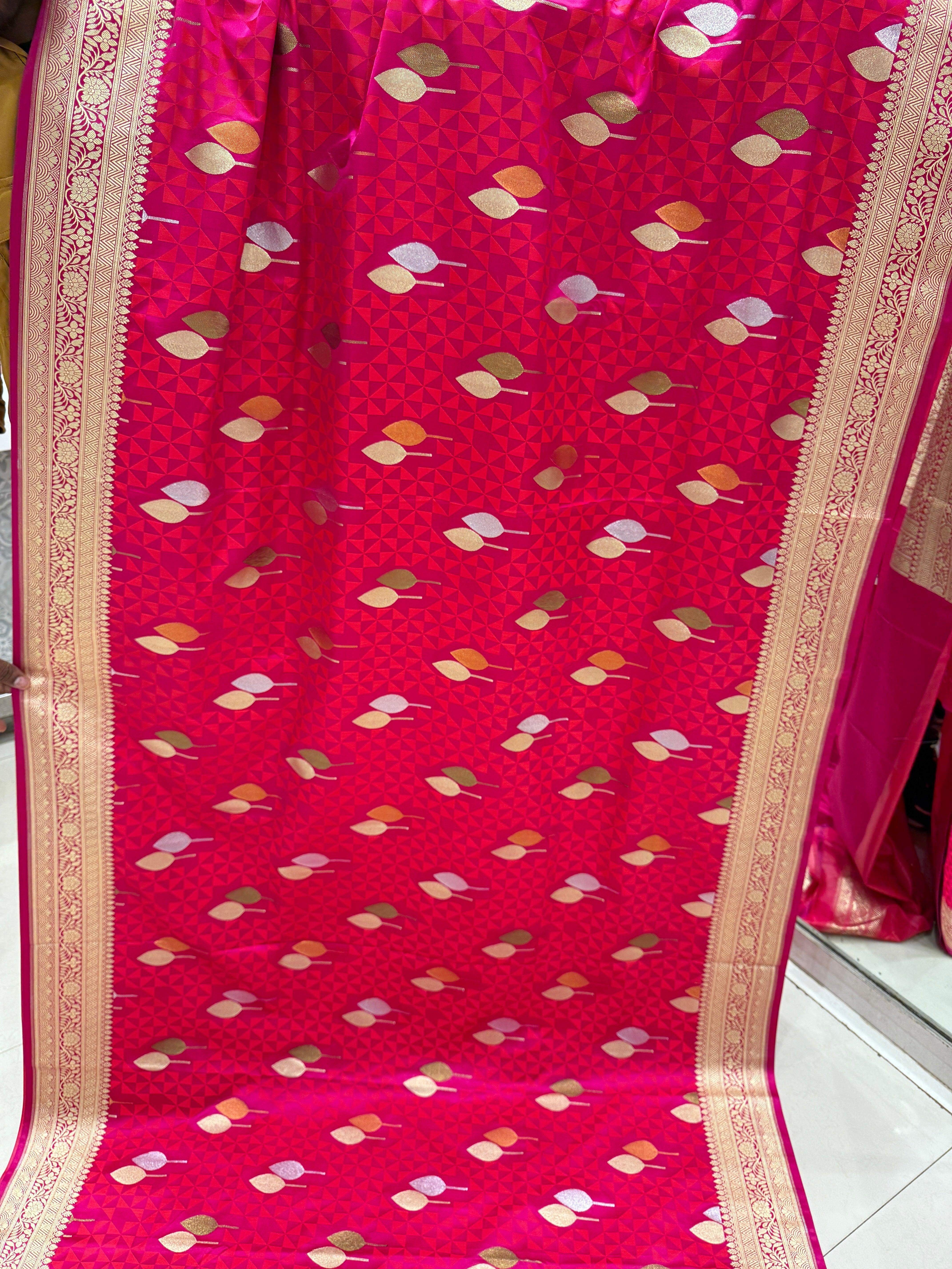 Rani Banarasi Silk Sliver Gold Butta Saree