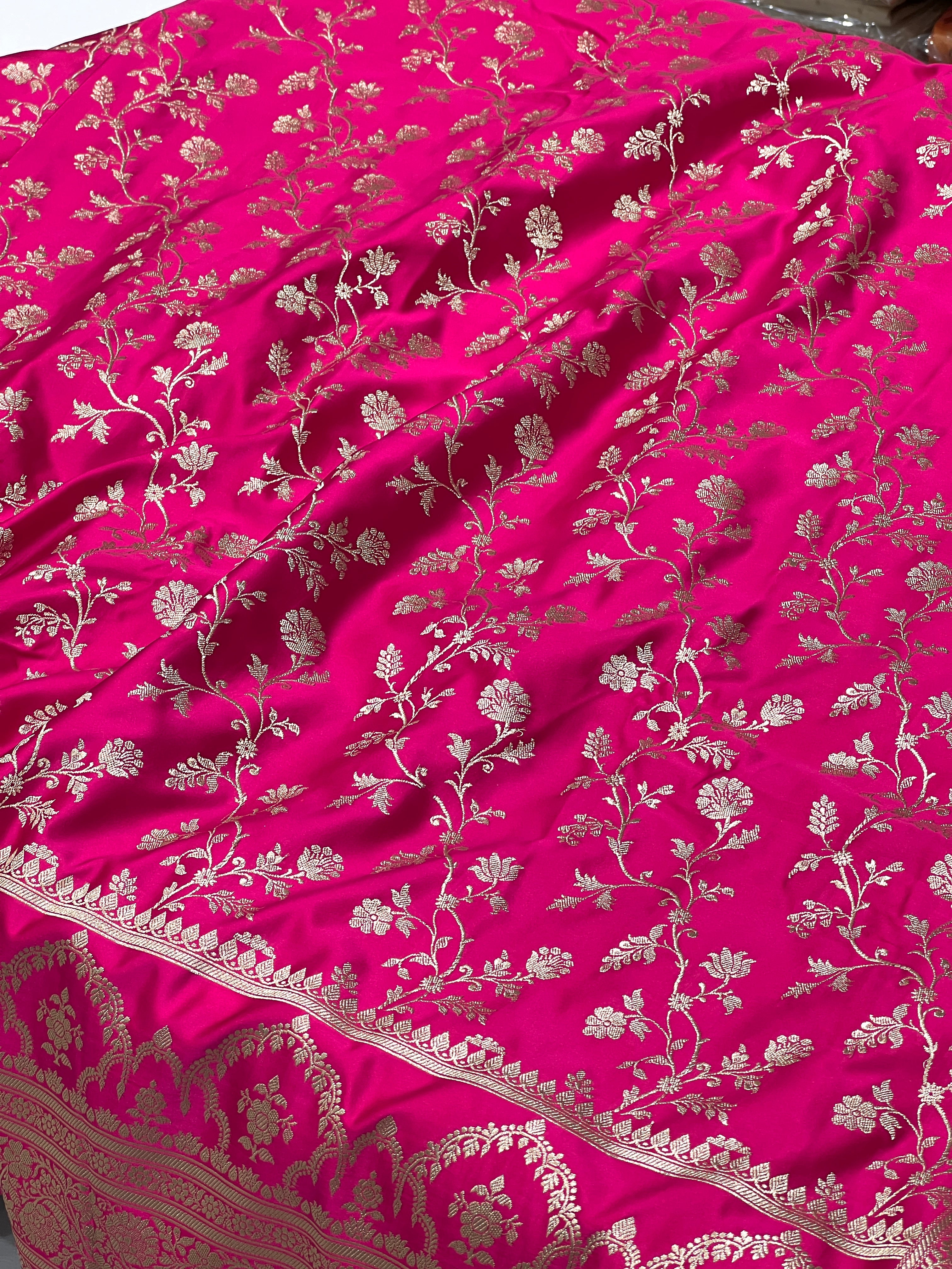 Rani Banarasi Silk Contemporary Border Saree