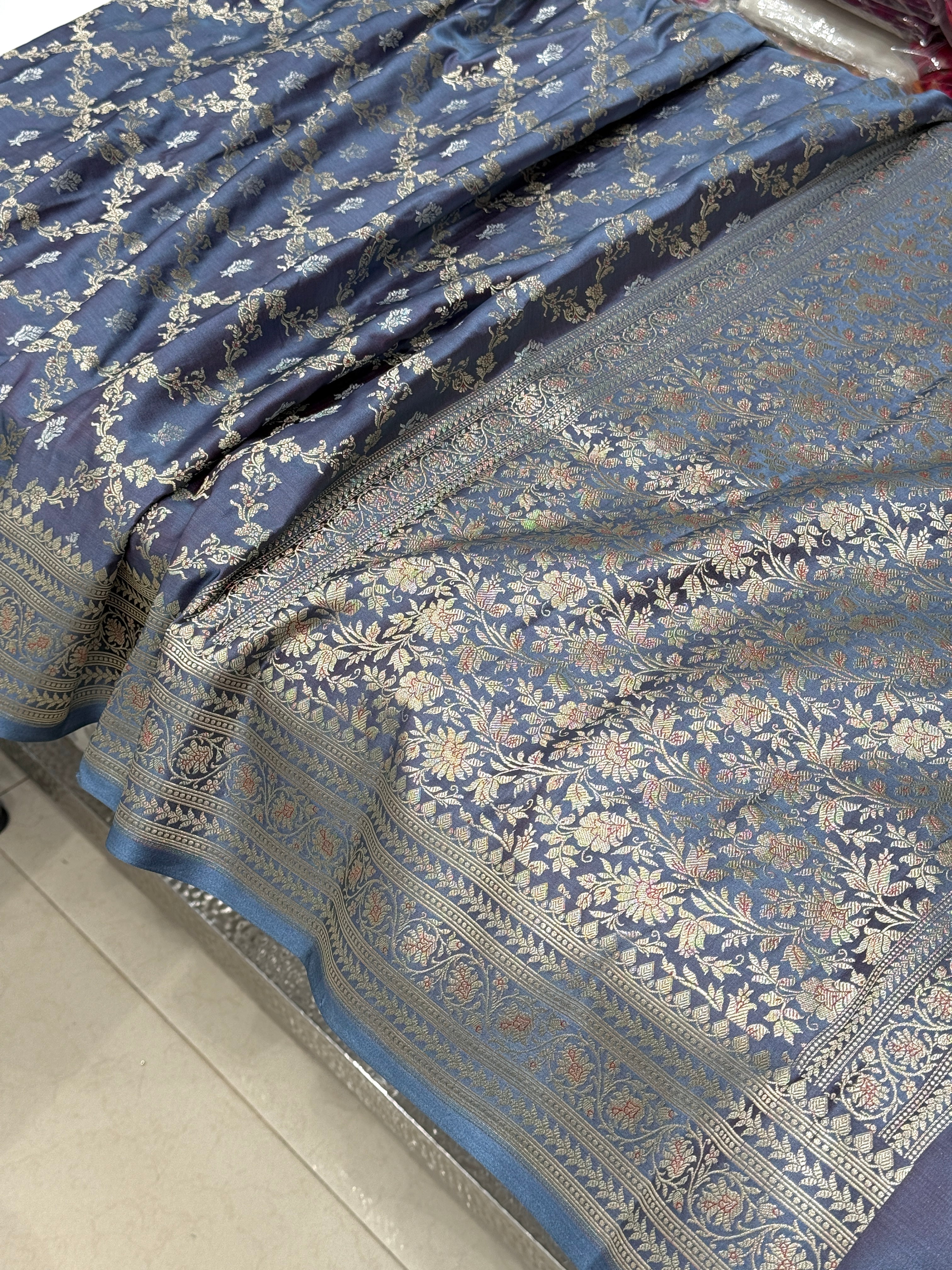 Grey Banarasi Silk Criss Cross Rose Saree