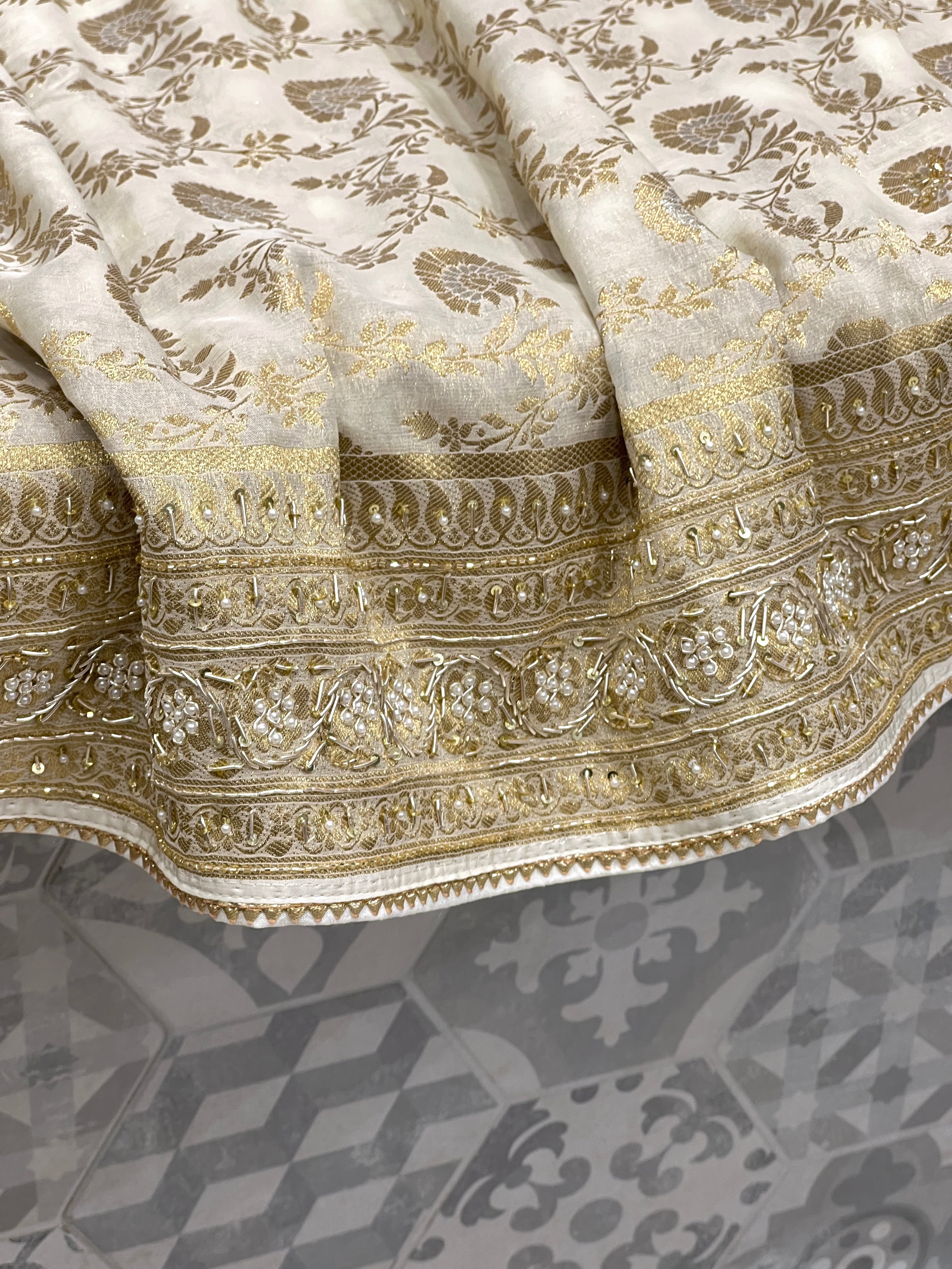 Beige Banarasi Georgette Jaal Zardozi Embroidery Saree