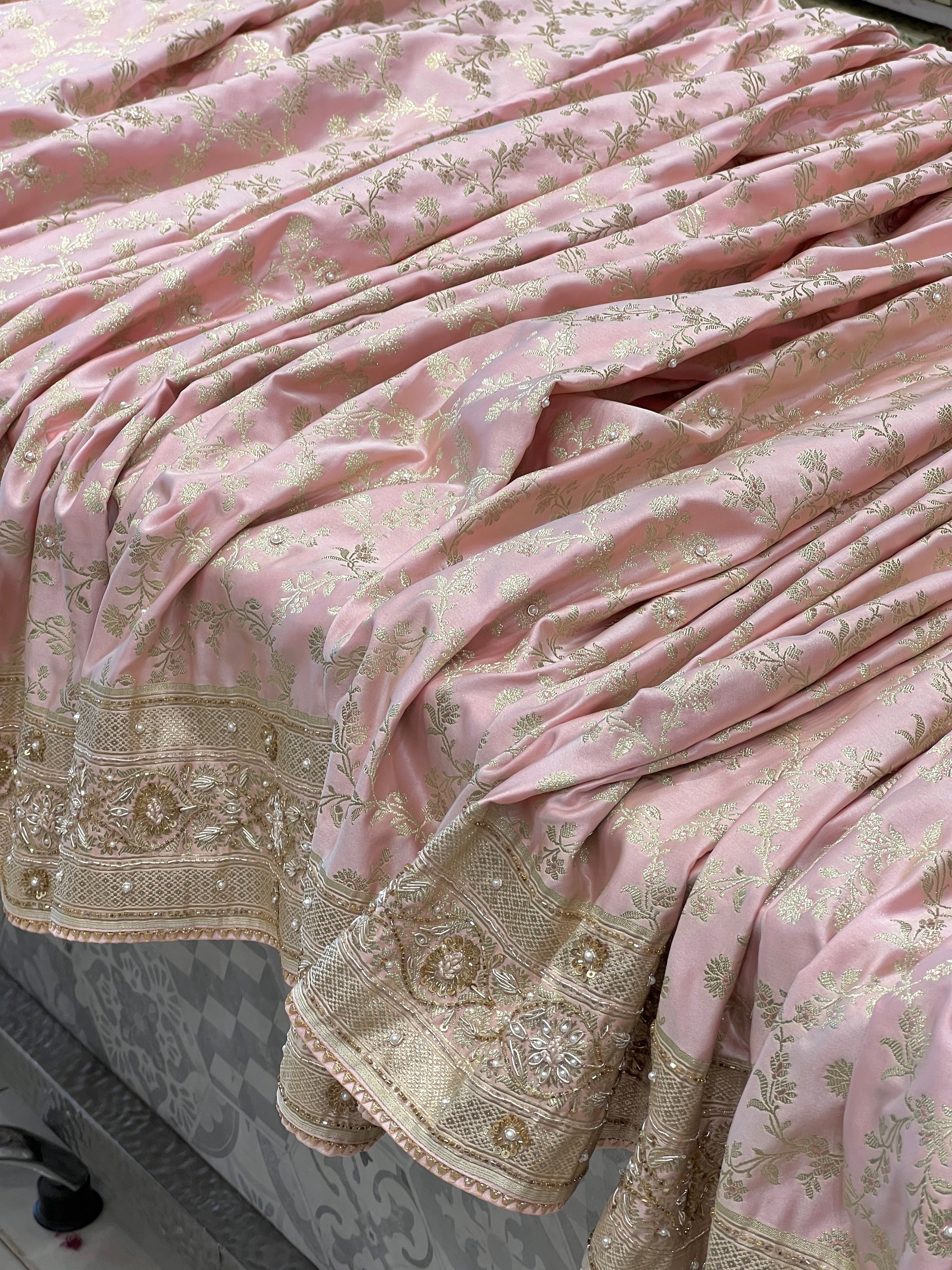 Pink Banarasi Flower Border Hand Embroidery Saree